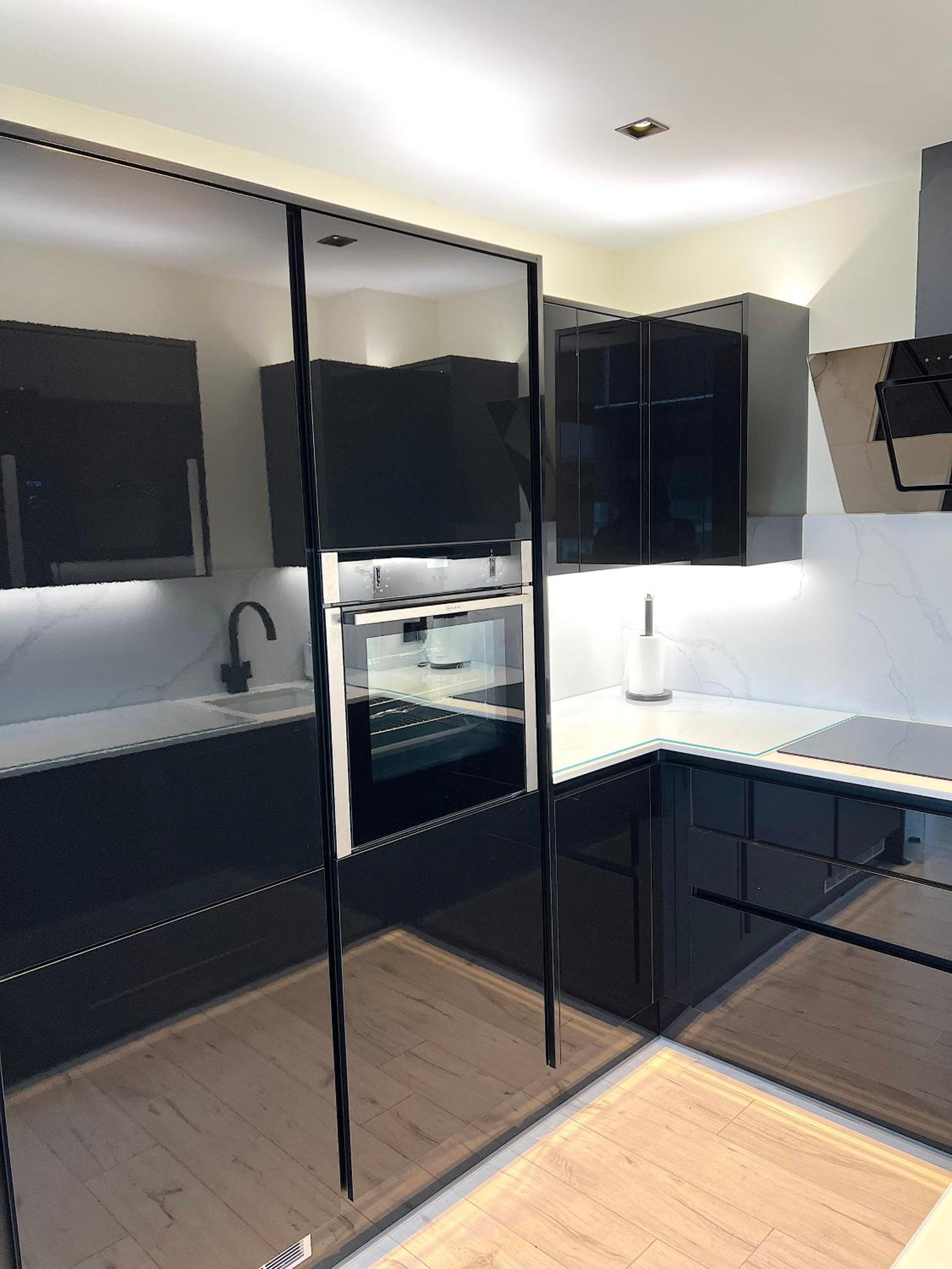 Cloud Nine - Luxe Apartment