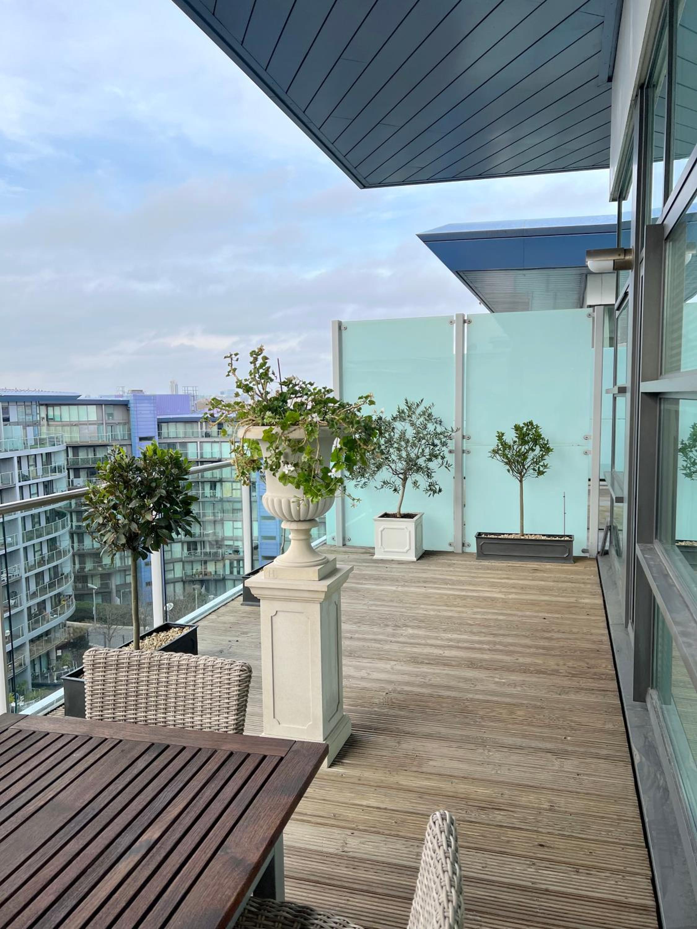 Cloud Nine - Luxe Apartment