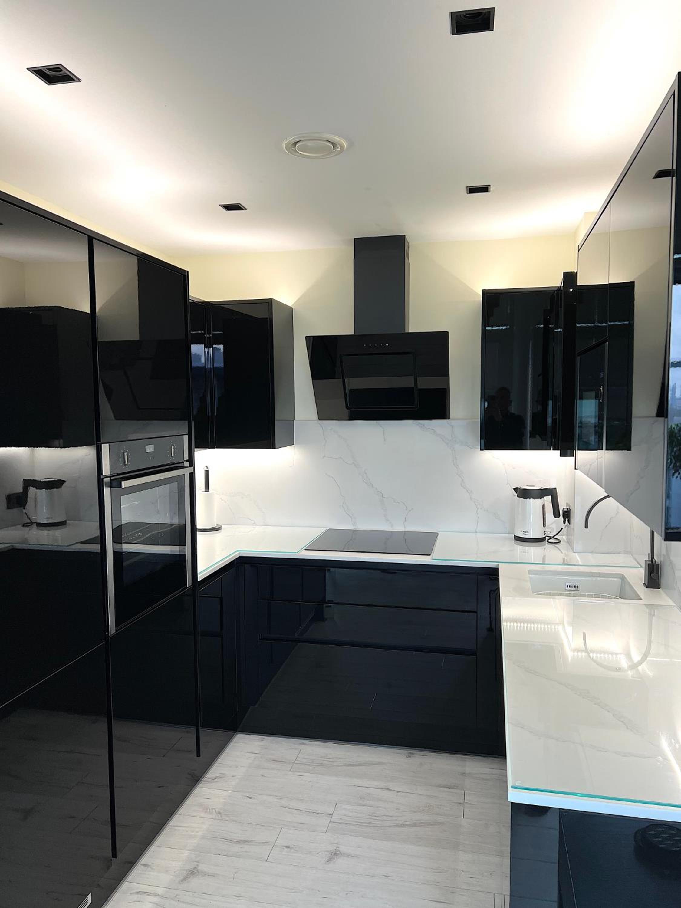 Cloud Nine - Luxe Apartment