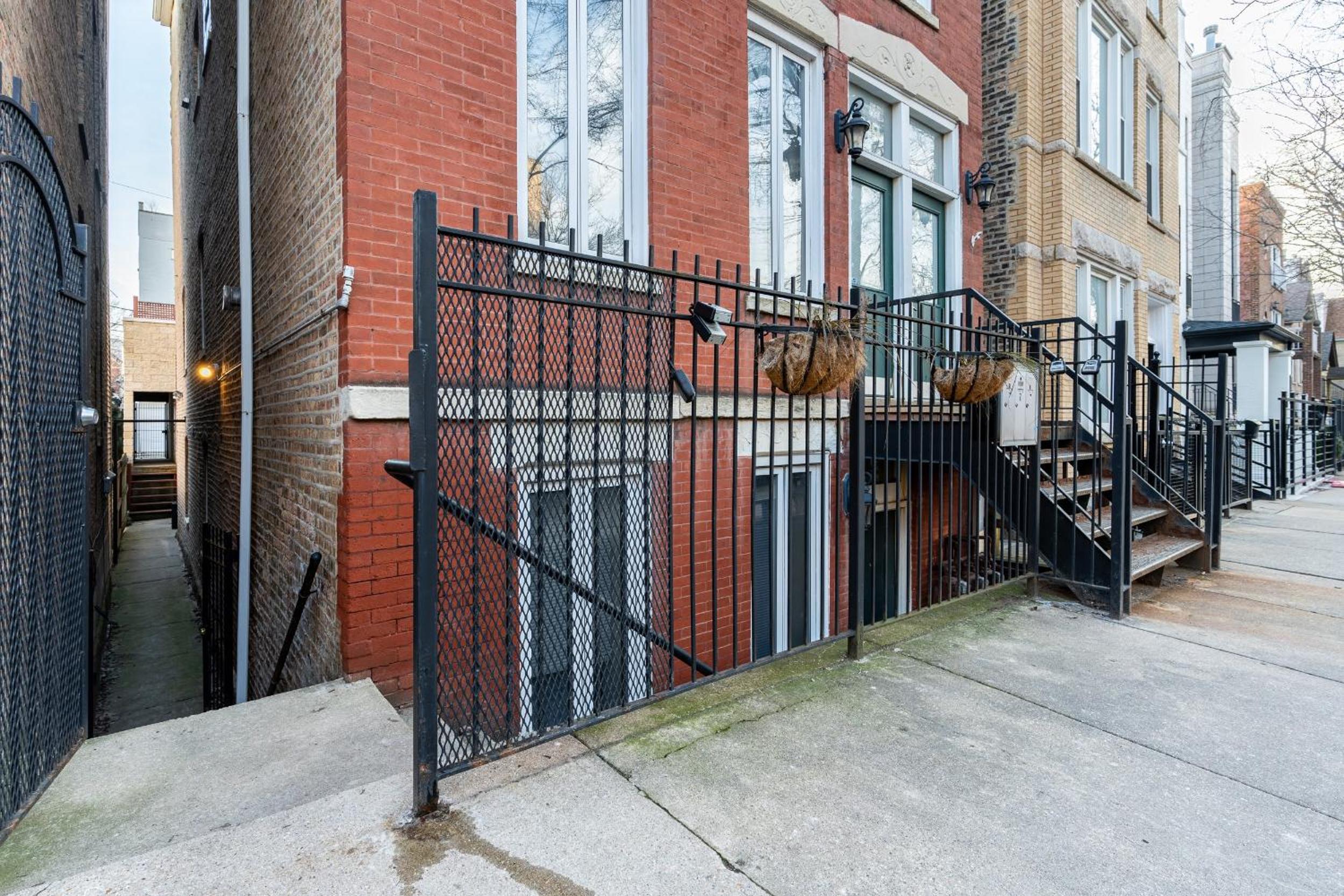Flexhome Wicker Park 2BR P1 — Chicago