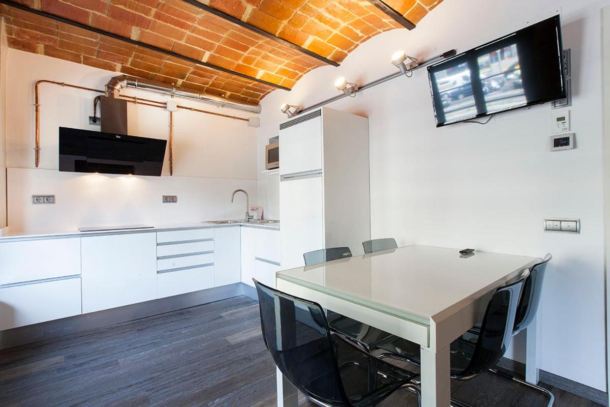 AB Paral·lel Spacious Apartments