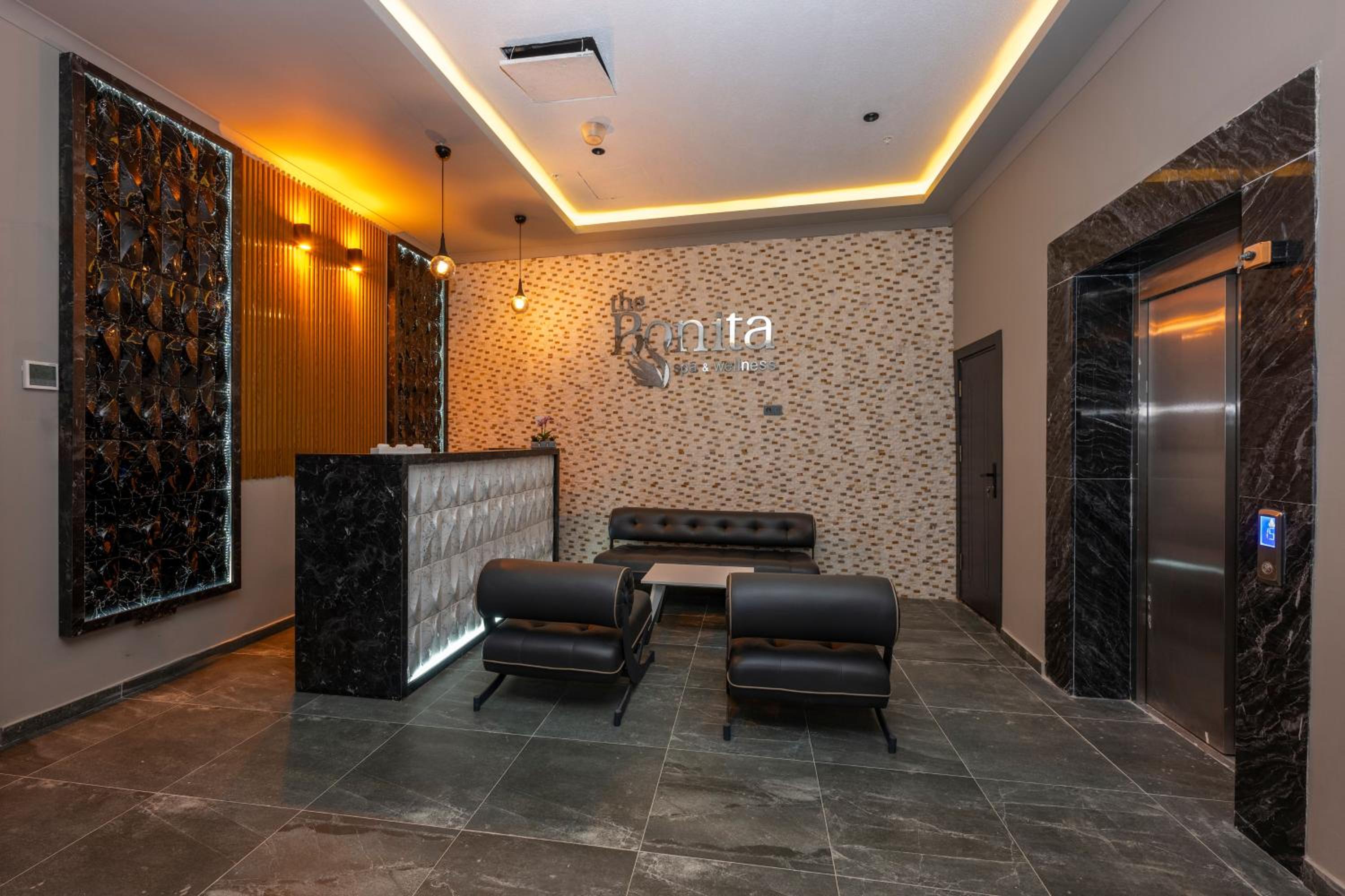 The Nirvanas Hotel - Image 34