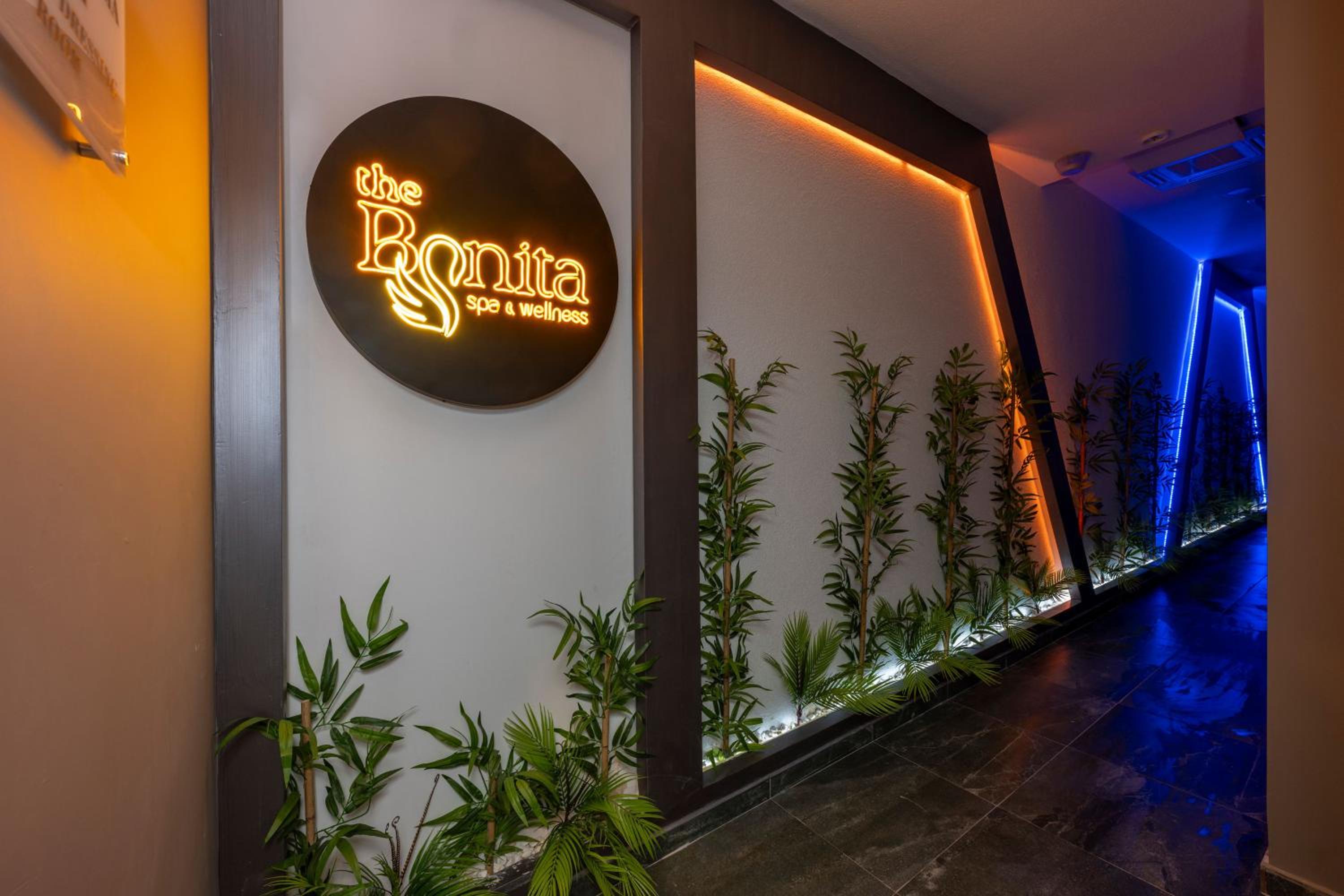 The Nirvanas Hotel - Image 35