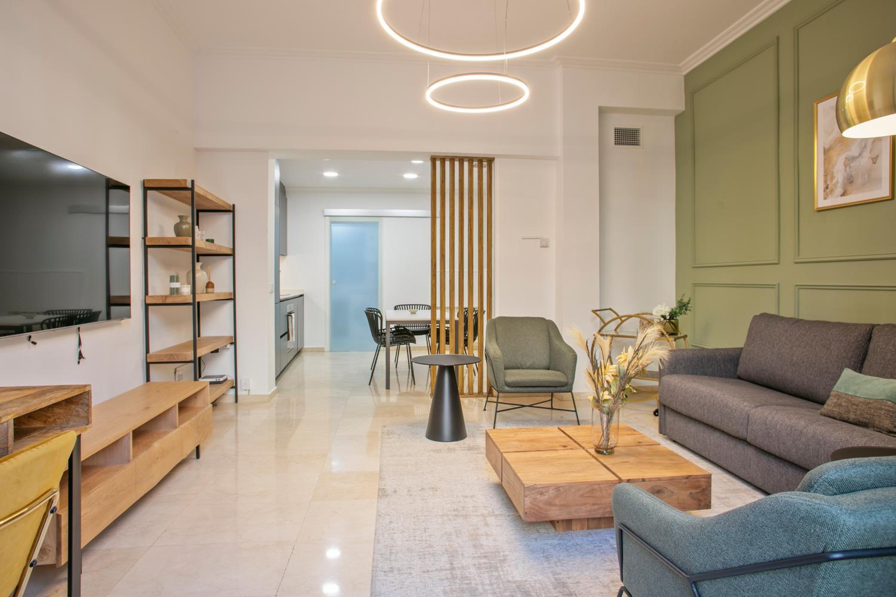 Anton's Downtown Apartment