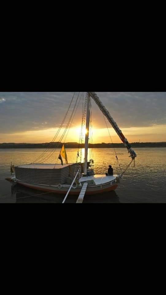 Felucca Sailing Boat Overnight Experience