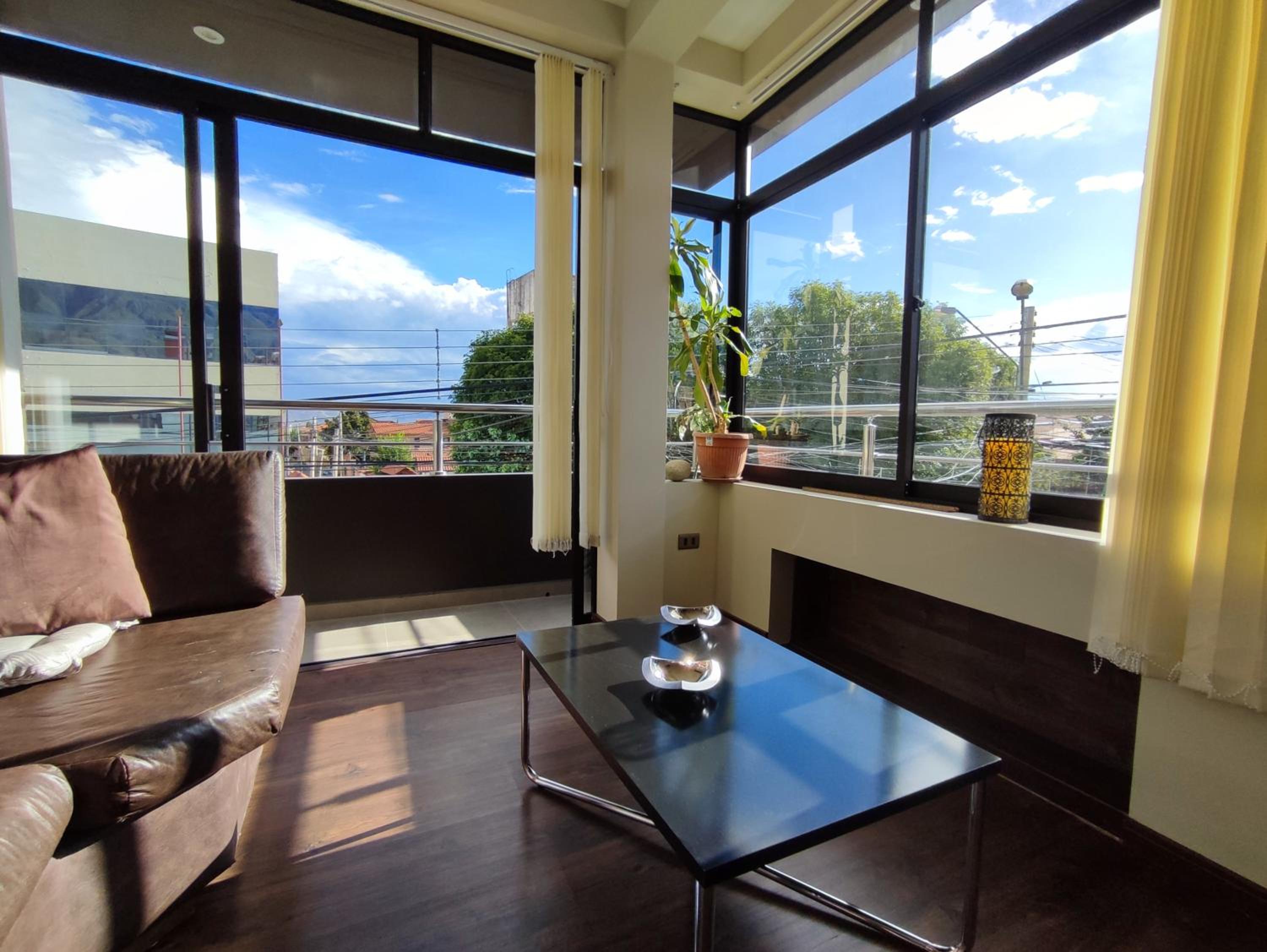 Acogedor y moderno departamento en zona residencial - La Campana, con garaje por un costo adicional