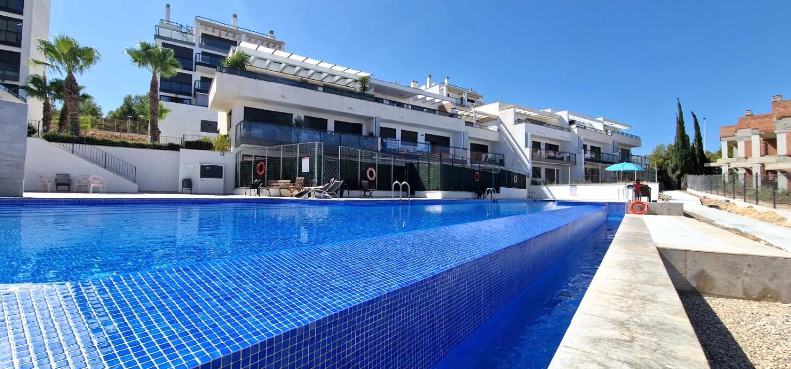 Beautiful modern flat with pool in Lomas de Campoamor