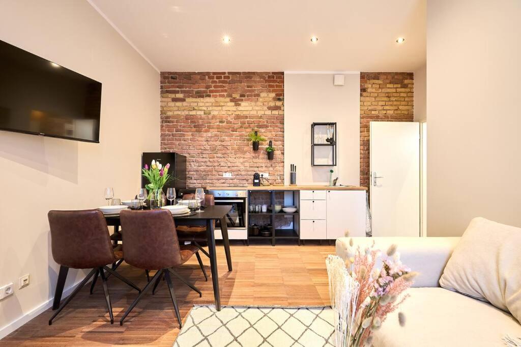 Central Apartment - Linienstraße