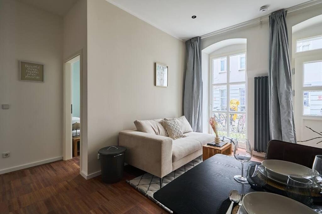 Central Apartment - Linienstraße