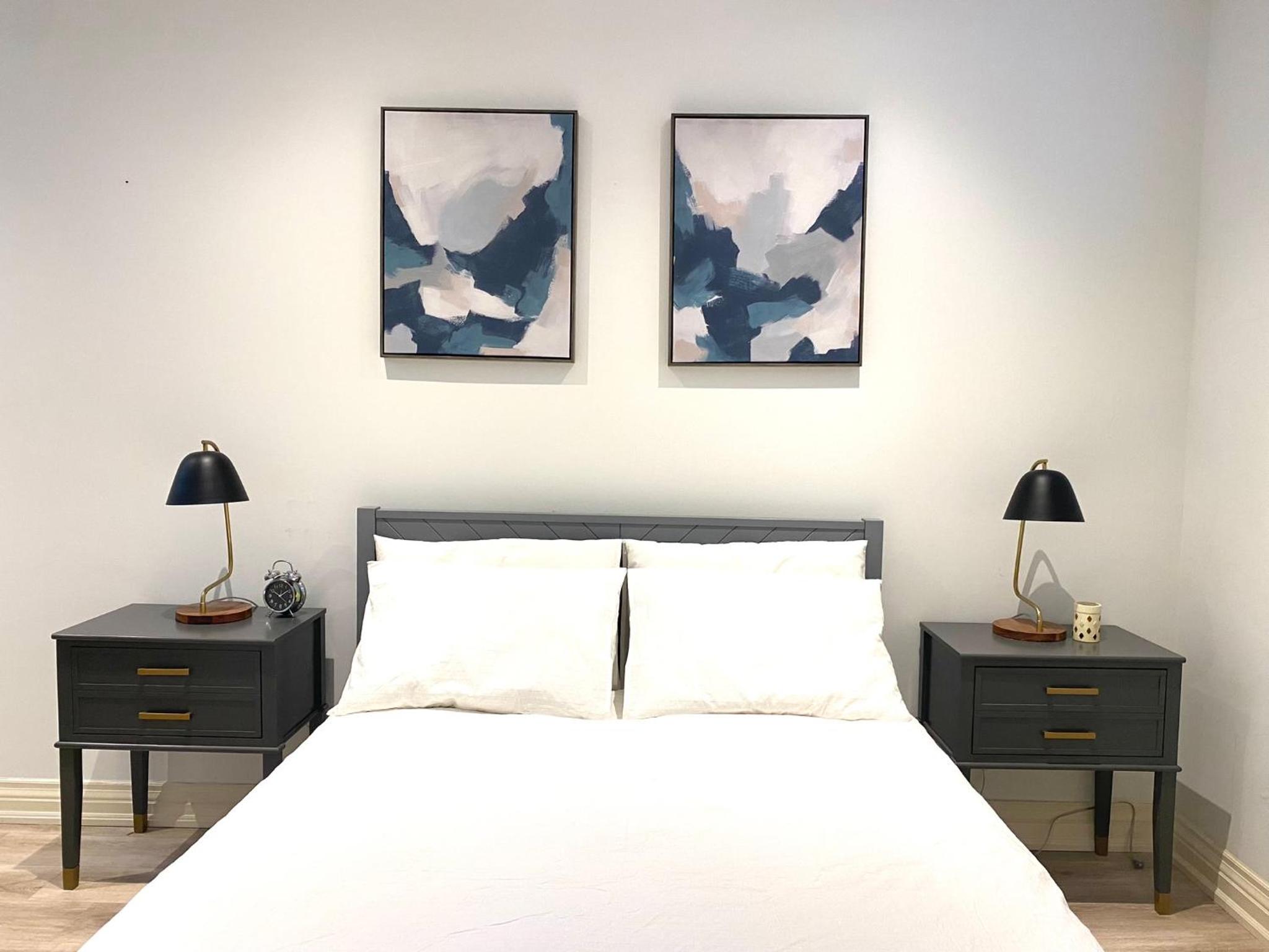 Stylish Private Suite with 2 Bedrooms in Midtown