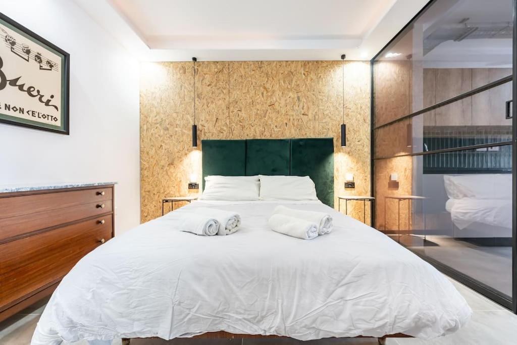 Stay-Sliema centrally located retro one bedroom view 2