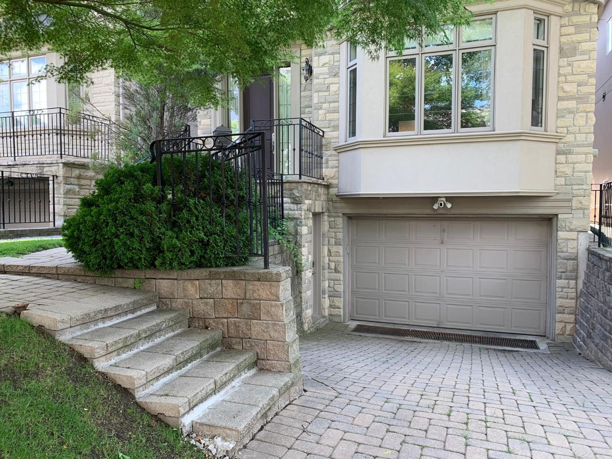 Stylish Private Suite with 2 Bedrooms in Midtown