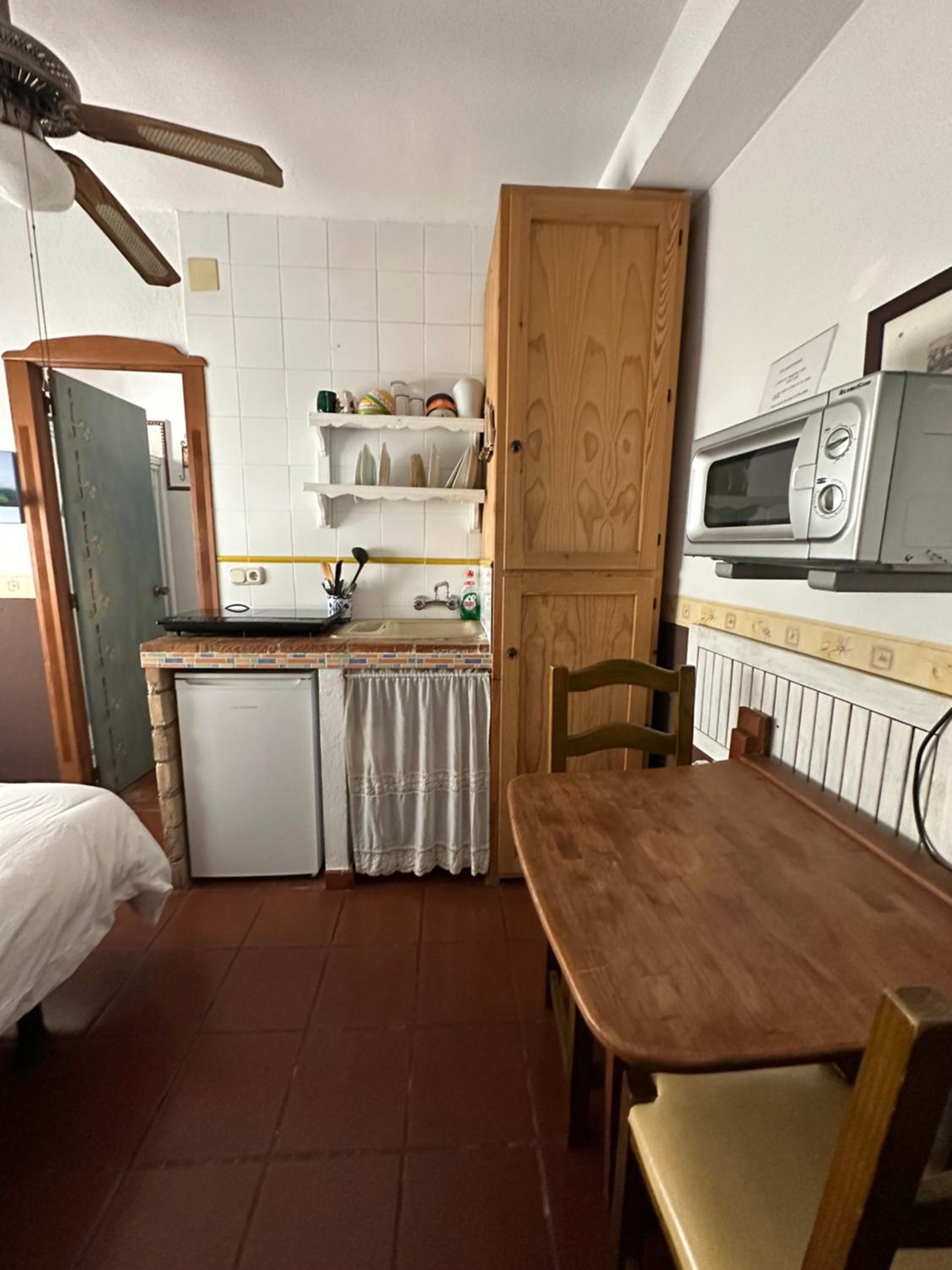 Habitación con baño y cocina privados en Albaicin