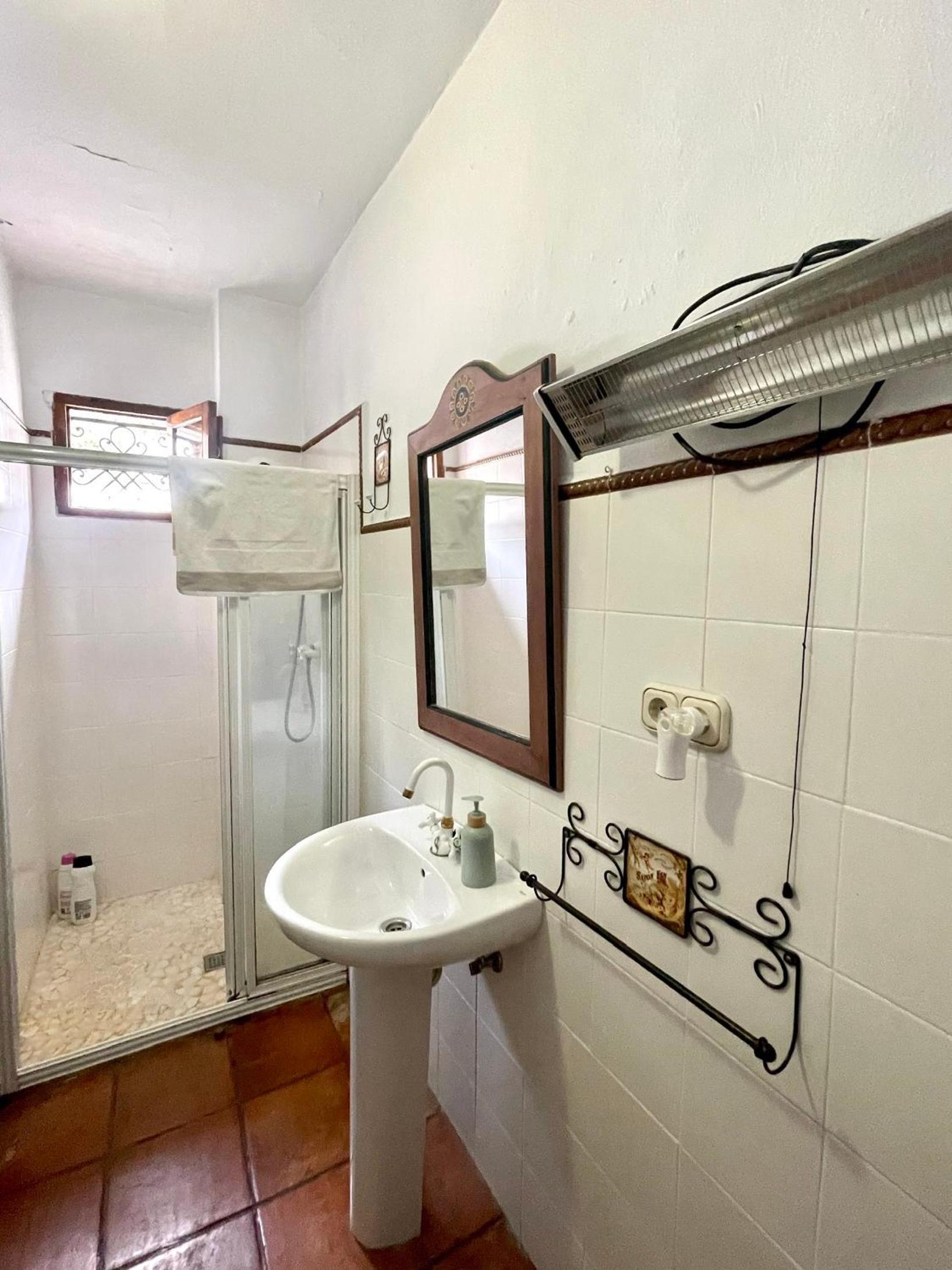 Habitación con baño y cocina privados en Albaicin