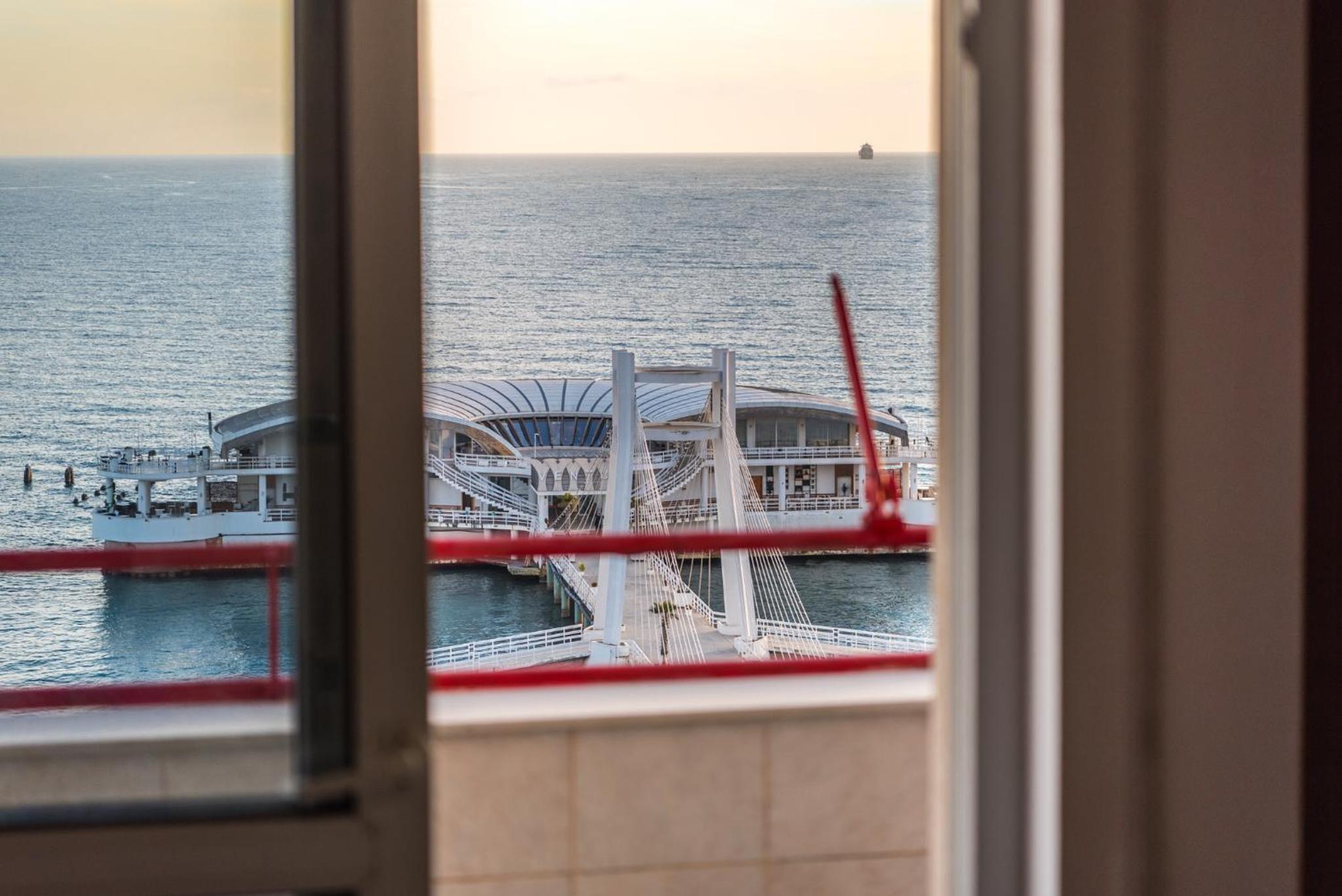 Full Sea View Center 2 Bedroom