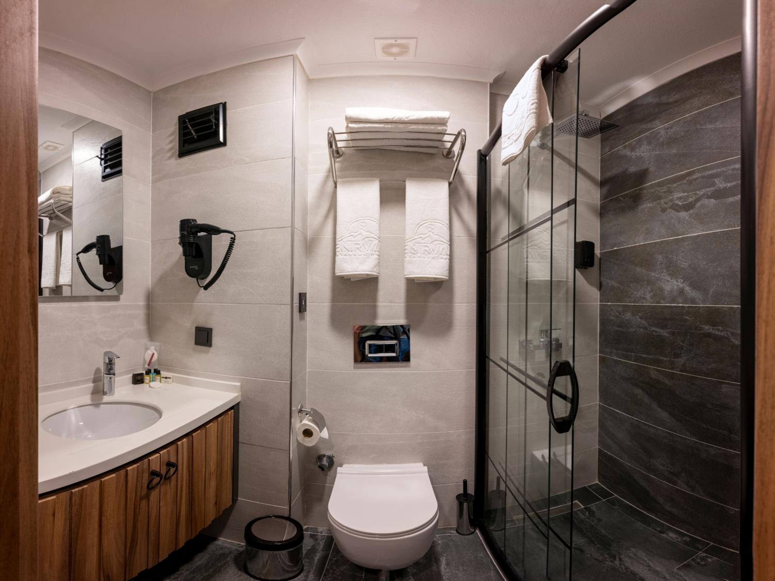 The Nirvanas Hotel - Image 11