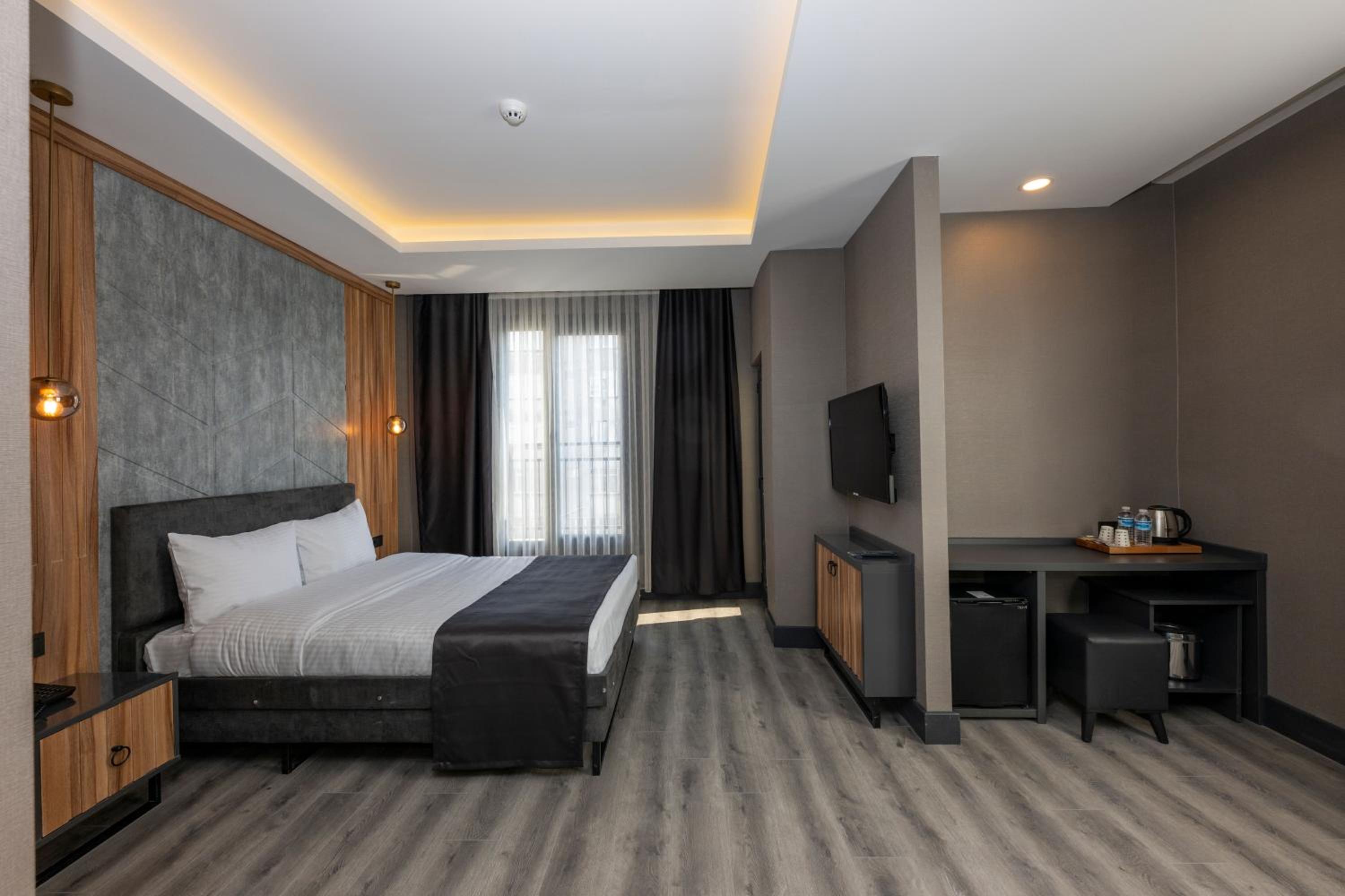 The Nirvanas Hotel - Image 10