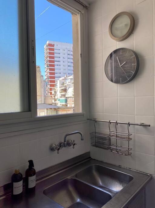 Piso luminoso y amplio en Recoleta
