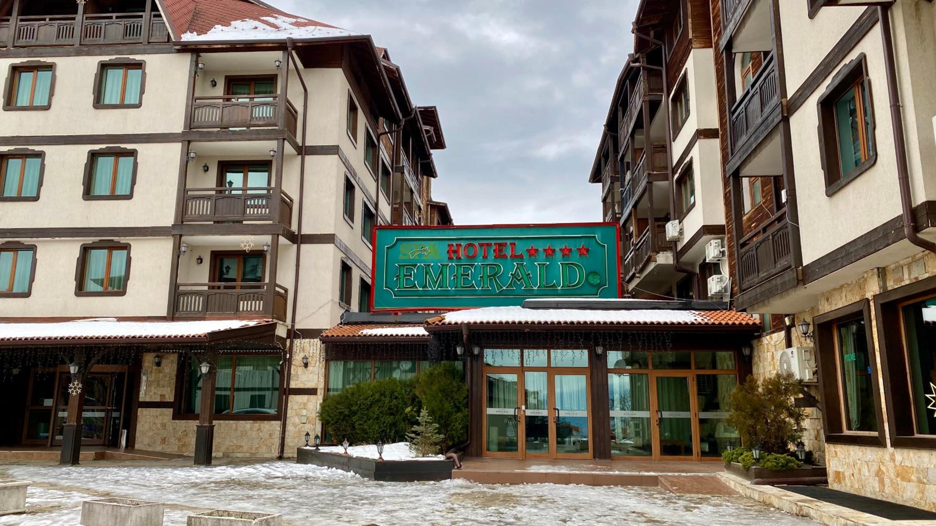 DeLuxe Apartment 2OOm from Gondola
