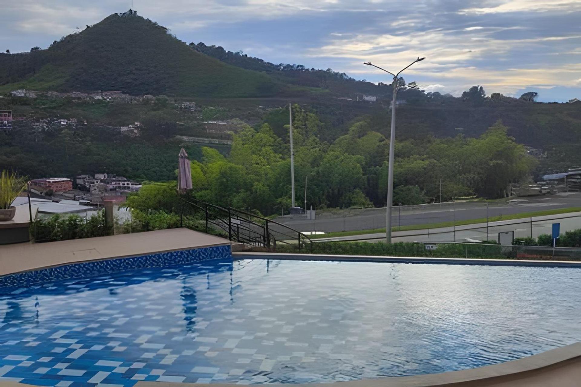 GURUS FR | Elegante Apartamento en parque acuático Dosquebradas