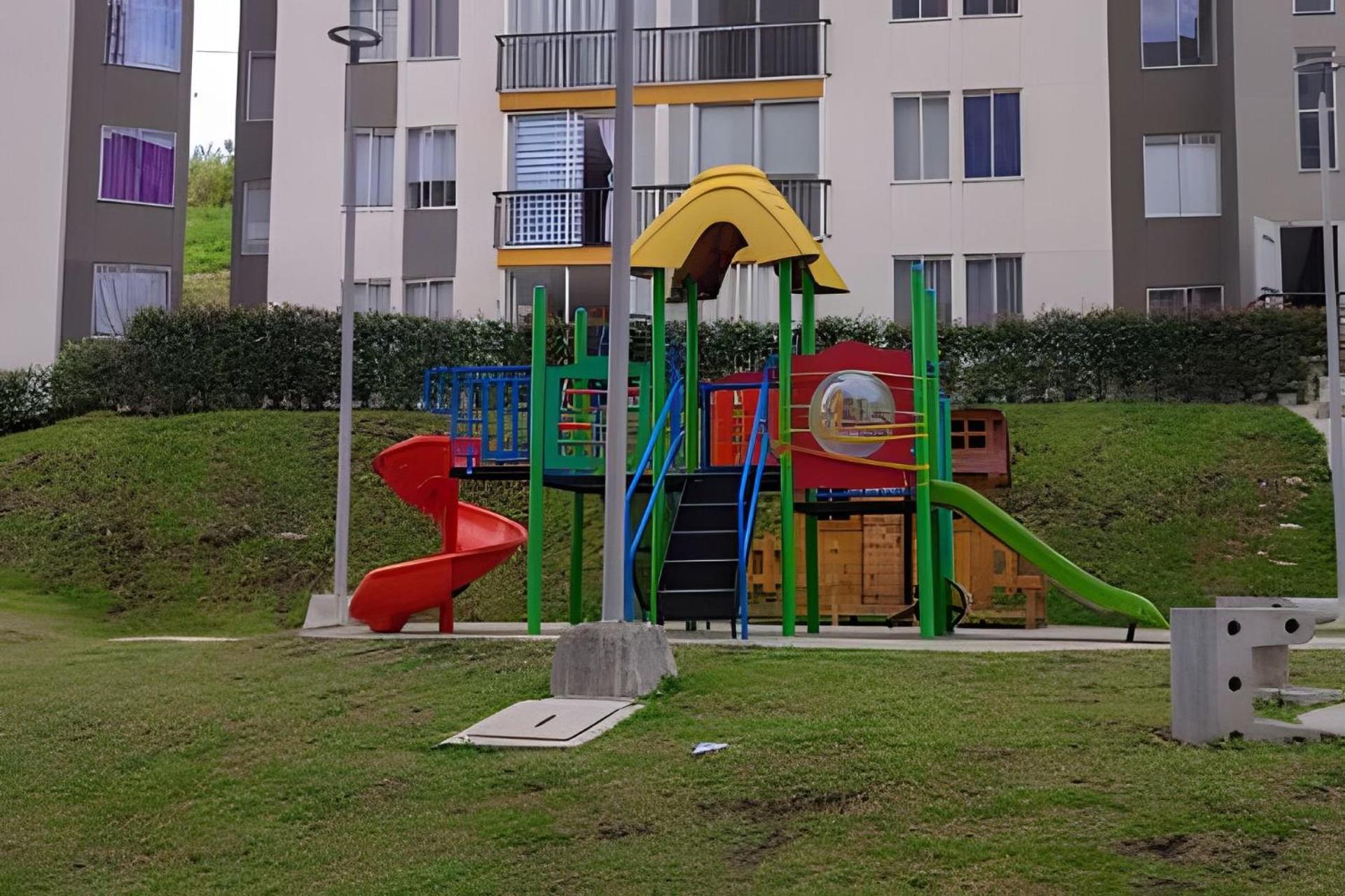 GURUS FR | Elegante Apartamento en parque acuático Dosquebradas