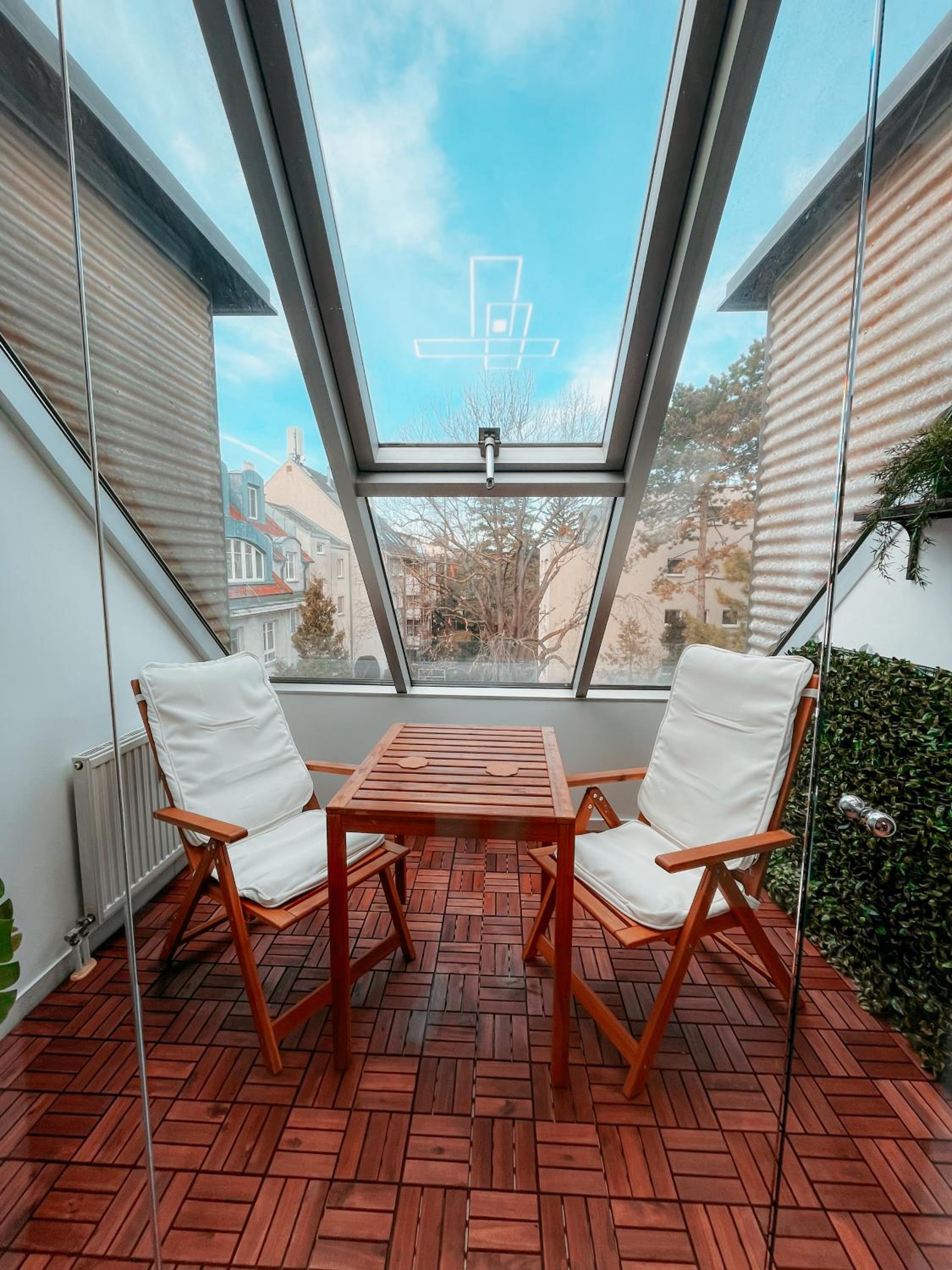 Schönbrunn Gardens Vienna Apartment
