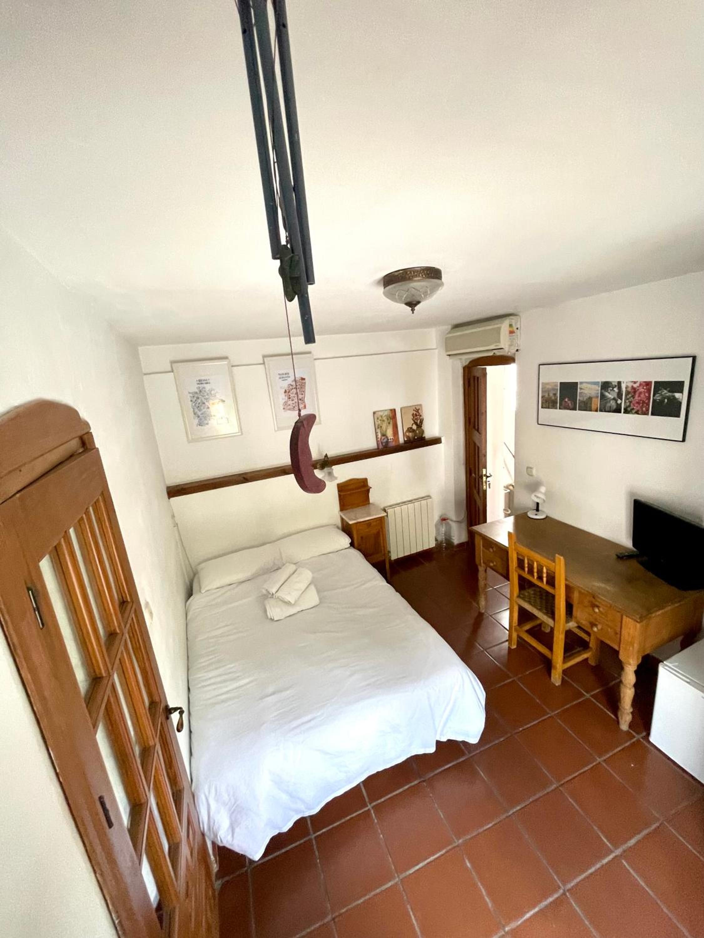 Habitación cama de matrimonio con baño privado