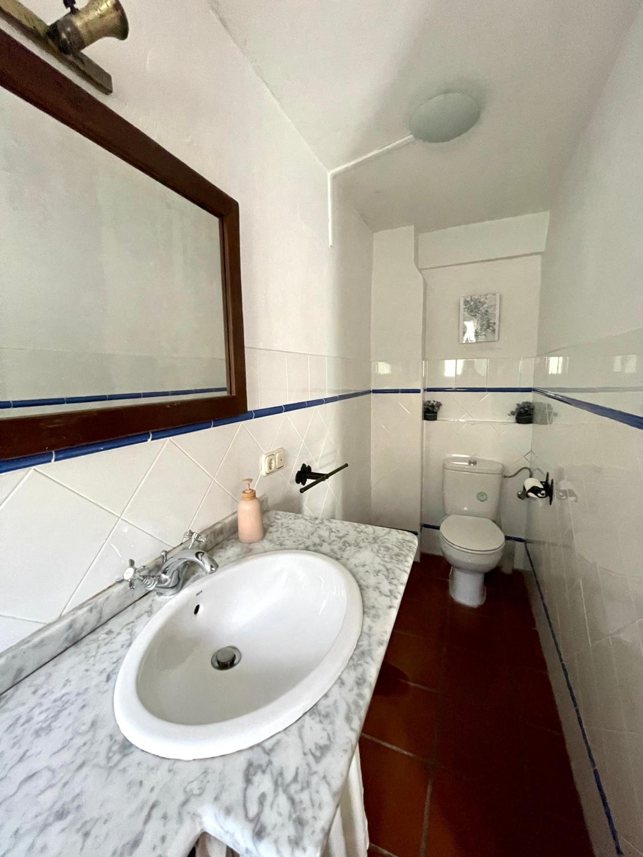 Habitación cama de matrimonio con baño privado