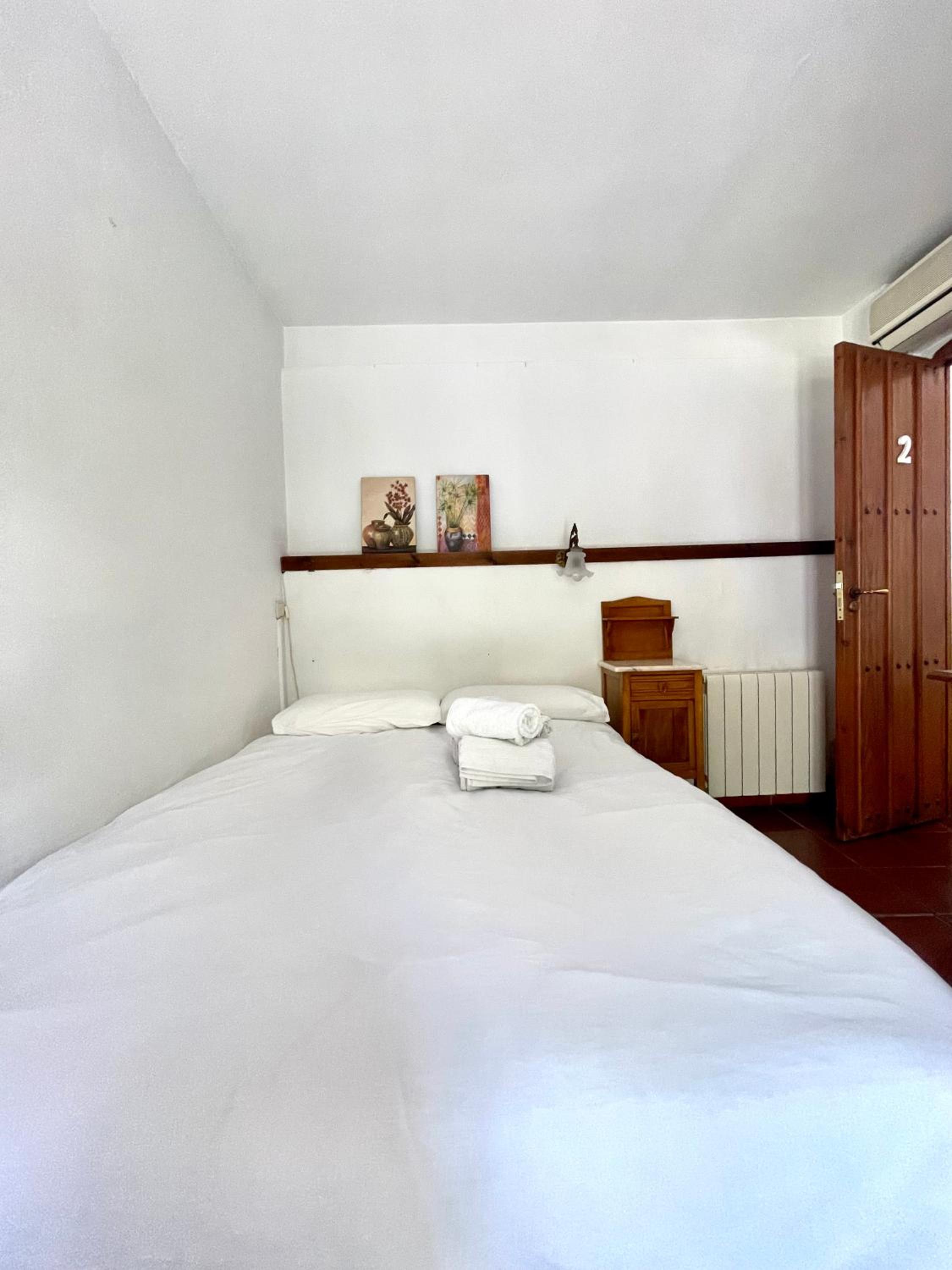 Habitación cama de matrimonio con baño privado