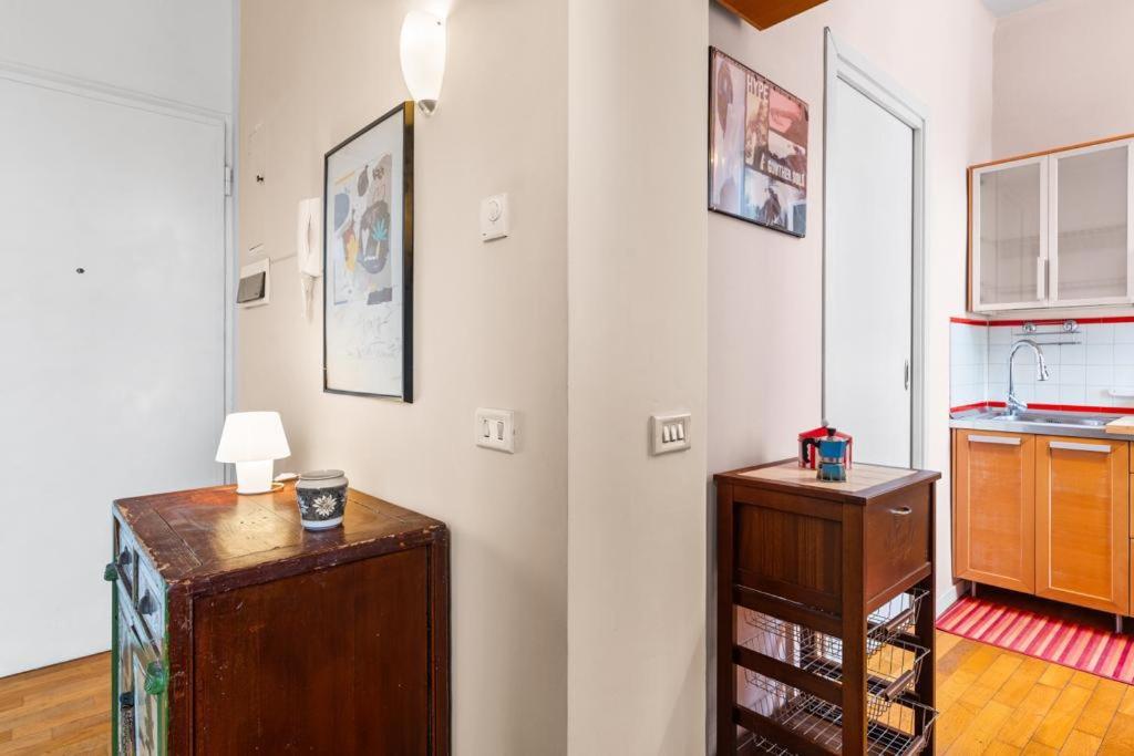 [Milano- Stazione Garibaldi] Ecletic Apartment