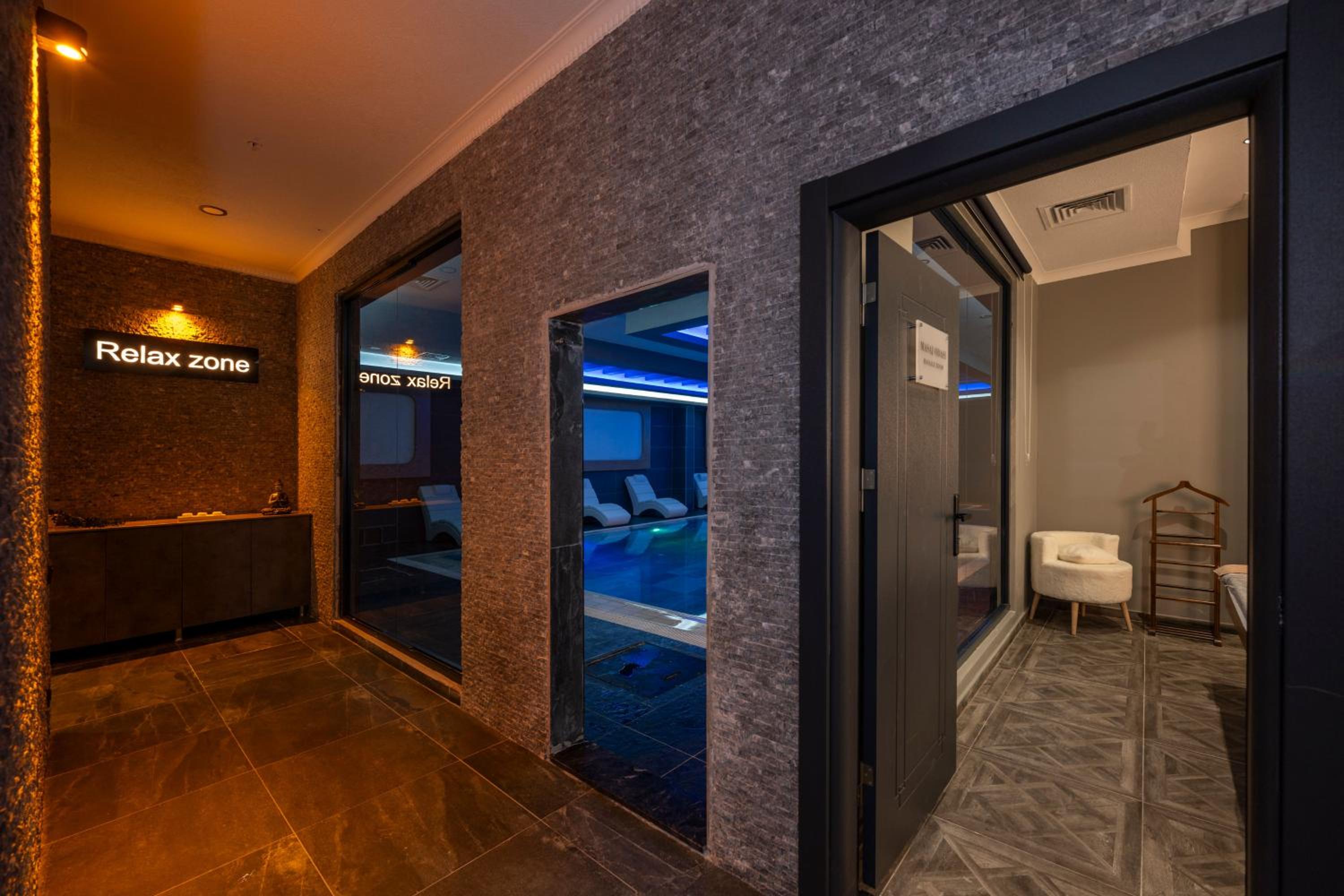 The Nirvanas Hotel - Image 42