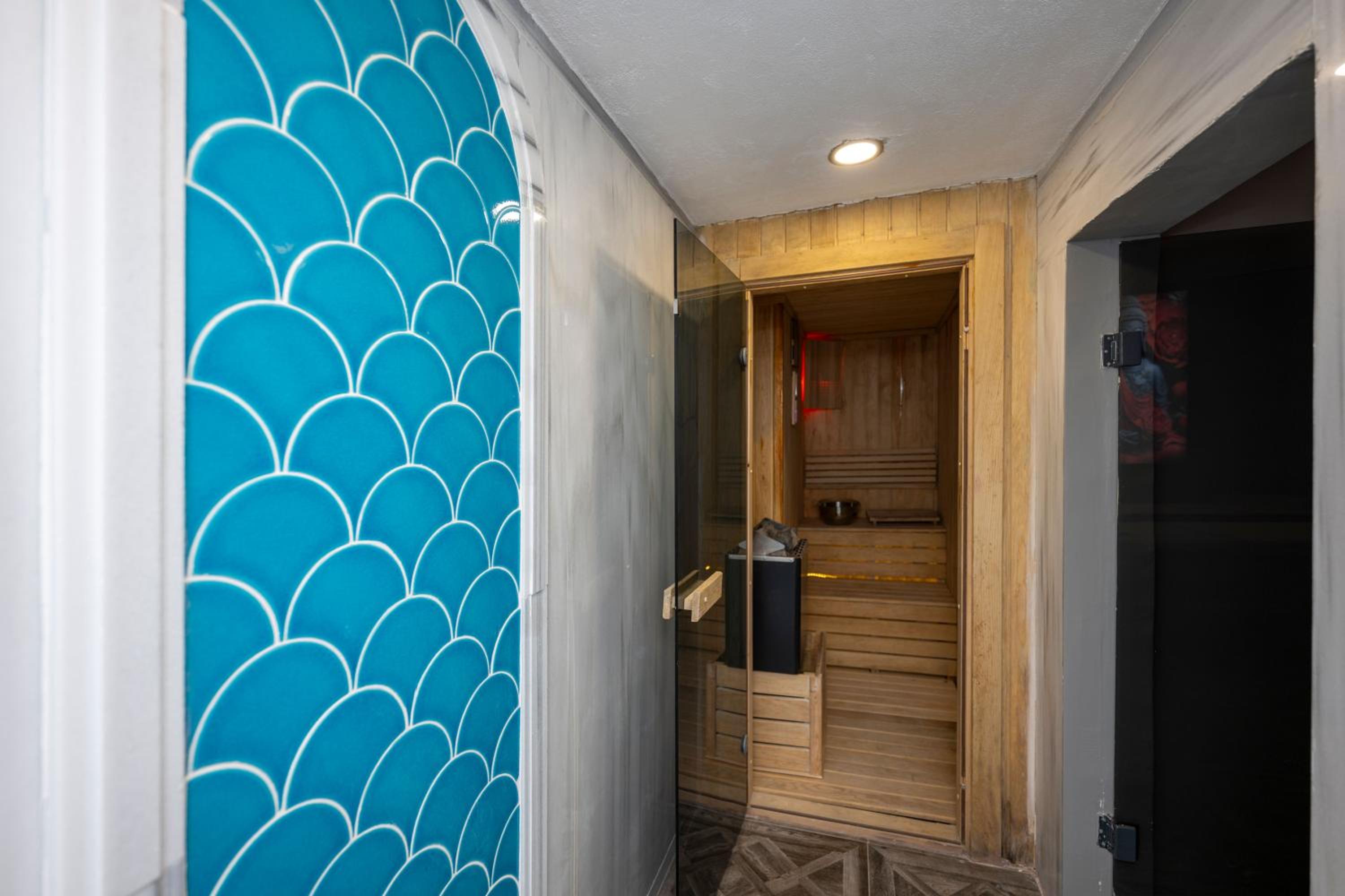 The Nirvanas Hotel - Image 43