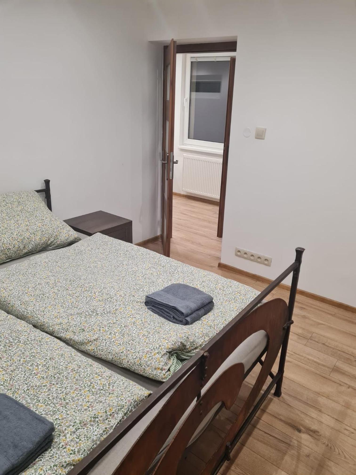 Dom pri rieke s parkovaním