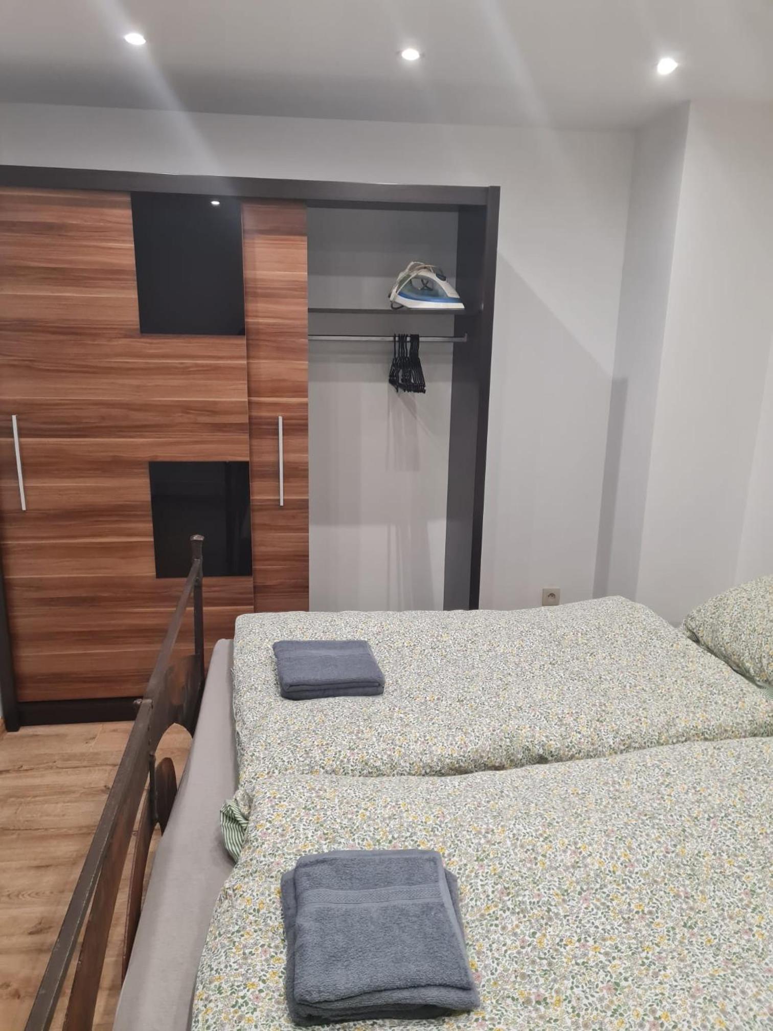 Dom pri rieke s parkovaním