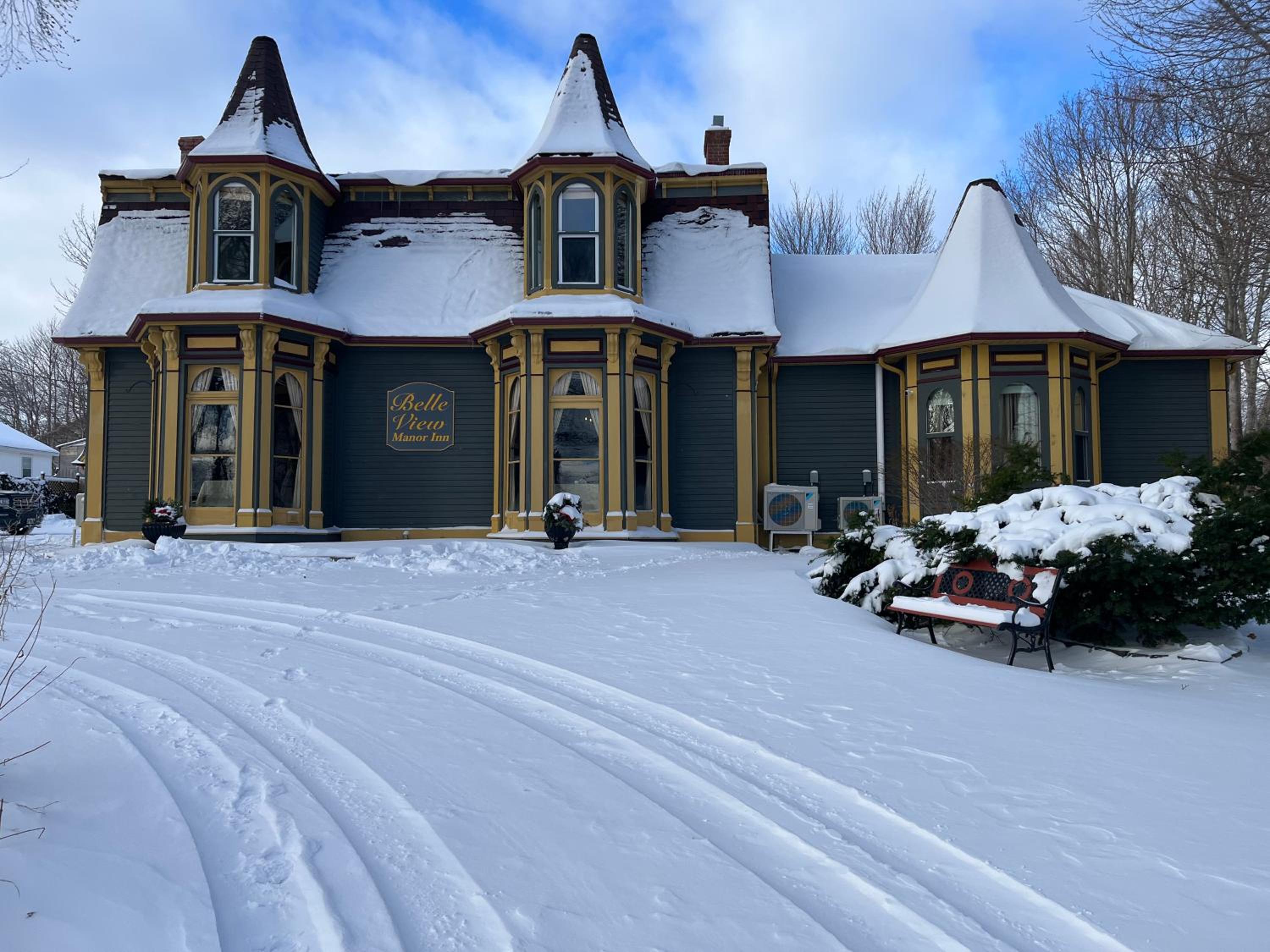Belle View Manor Inn