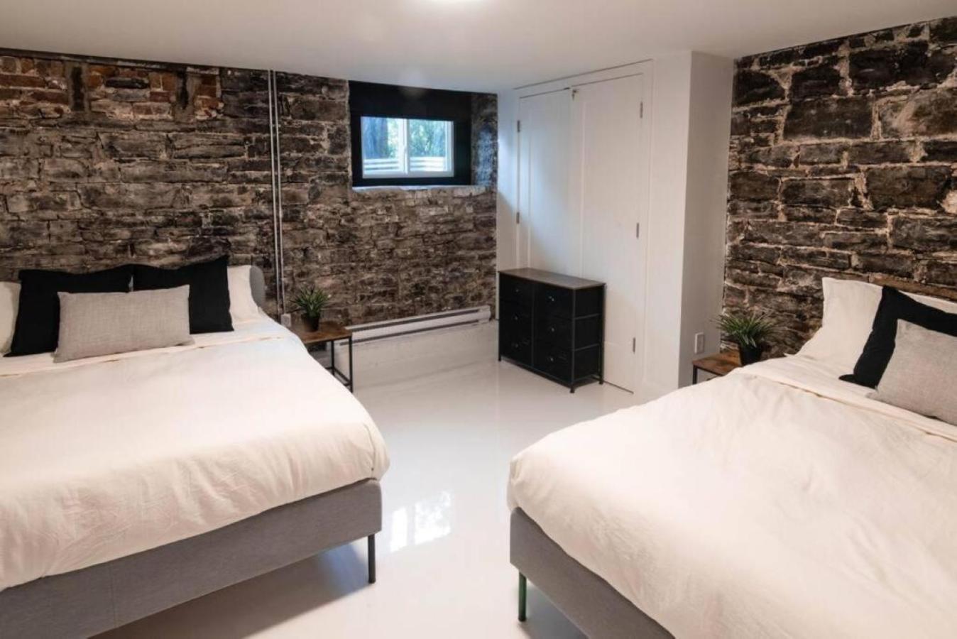 The Old New // Spacious 2000 sqft condo - Downtown
