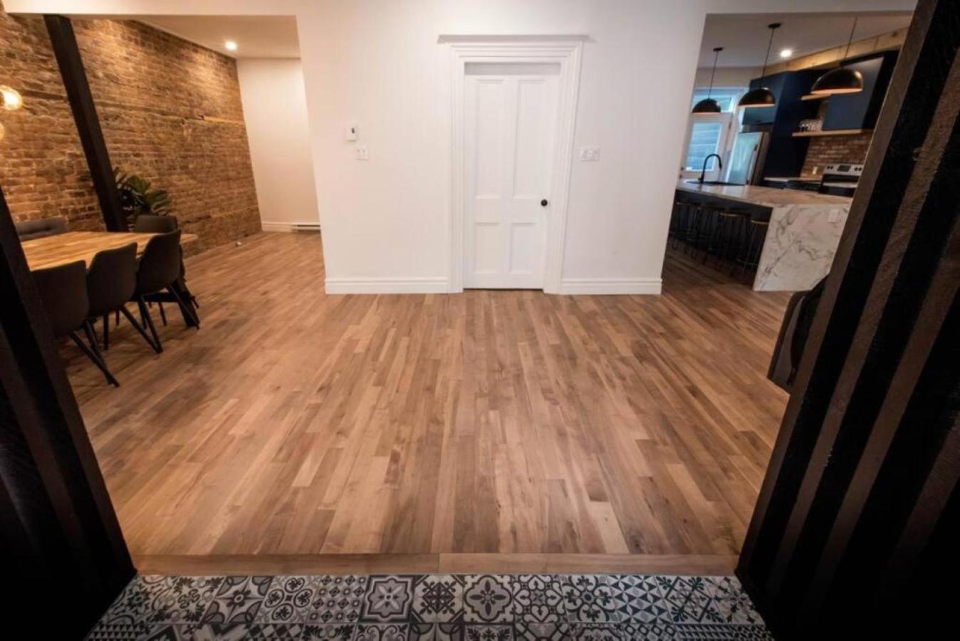 The Old New // Spacious 2000 sqft condo - Downtown
