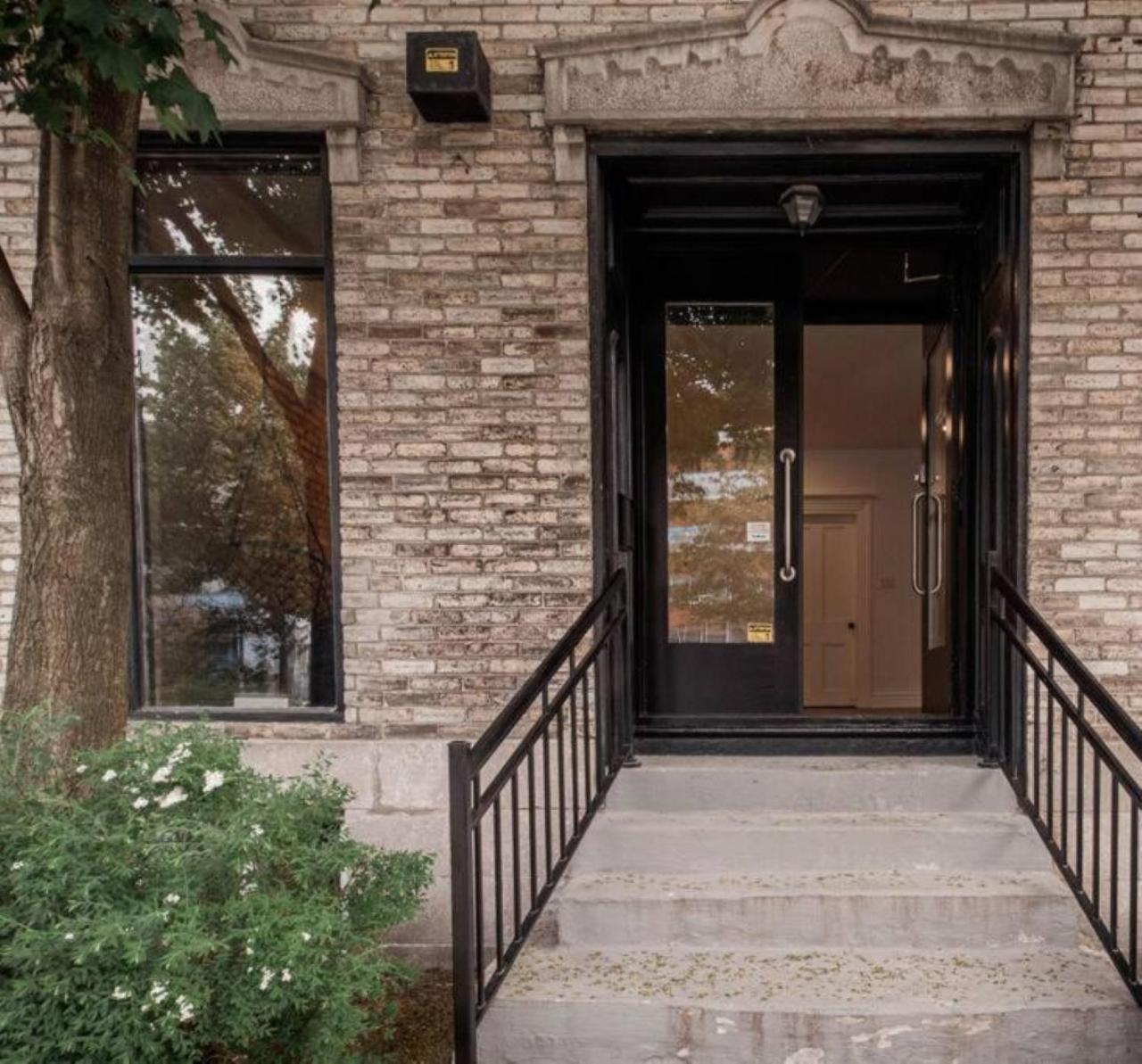 The Old New // Spacious 2000 sqft condo - Downtown