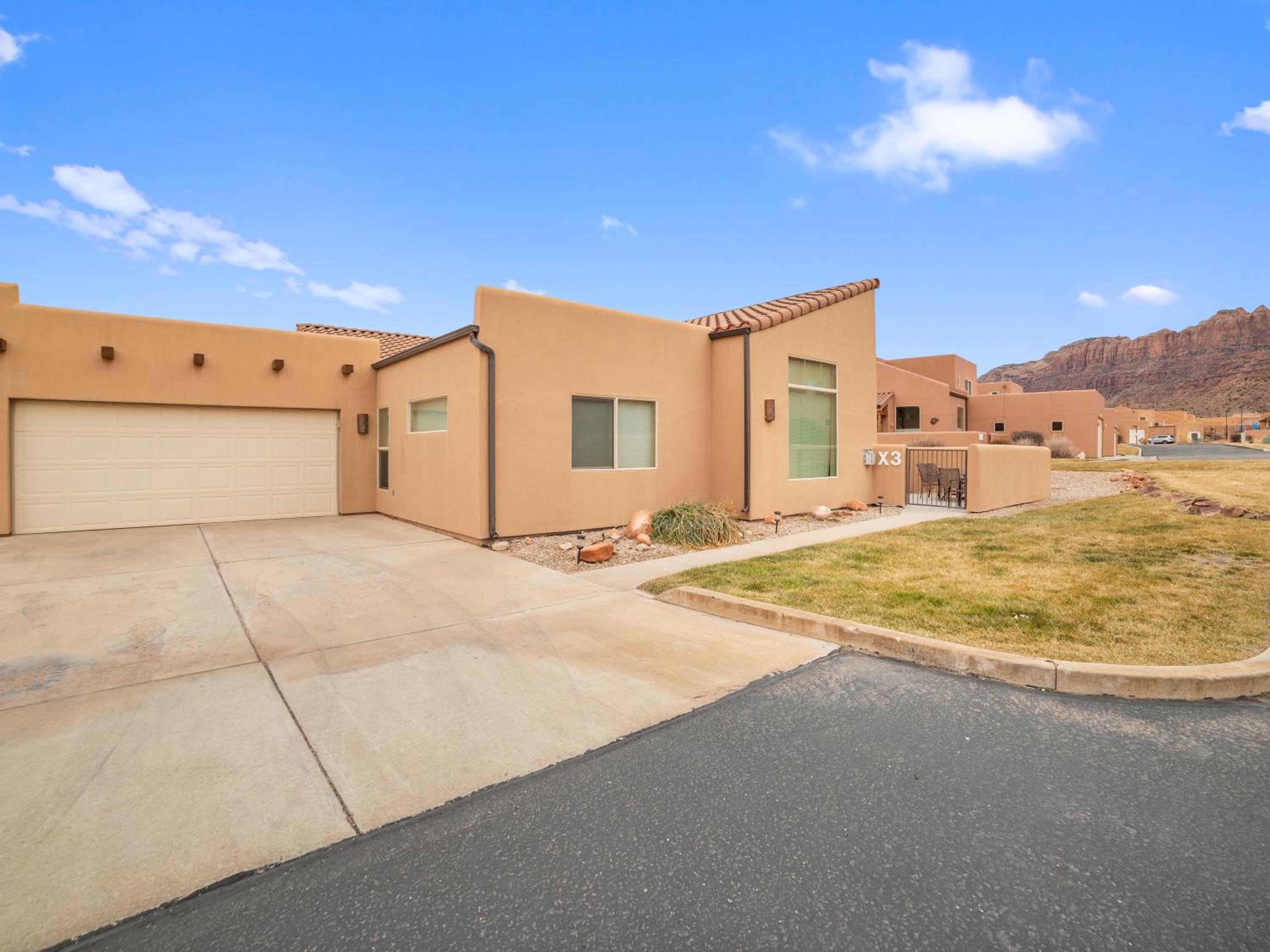 Rim Village X3 - large patio with private hot tub view 4