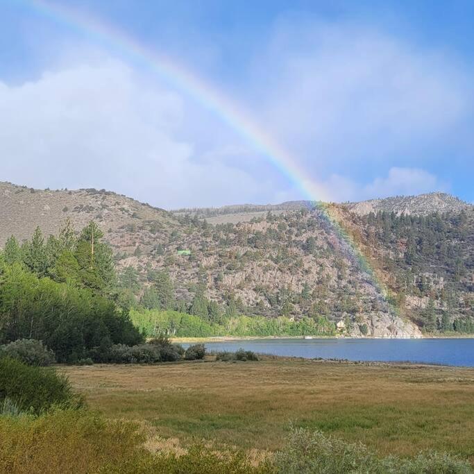 Lakefront Mountain Retreat view 3