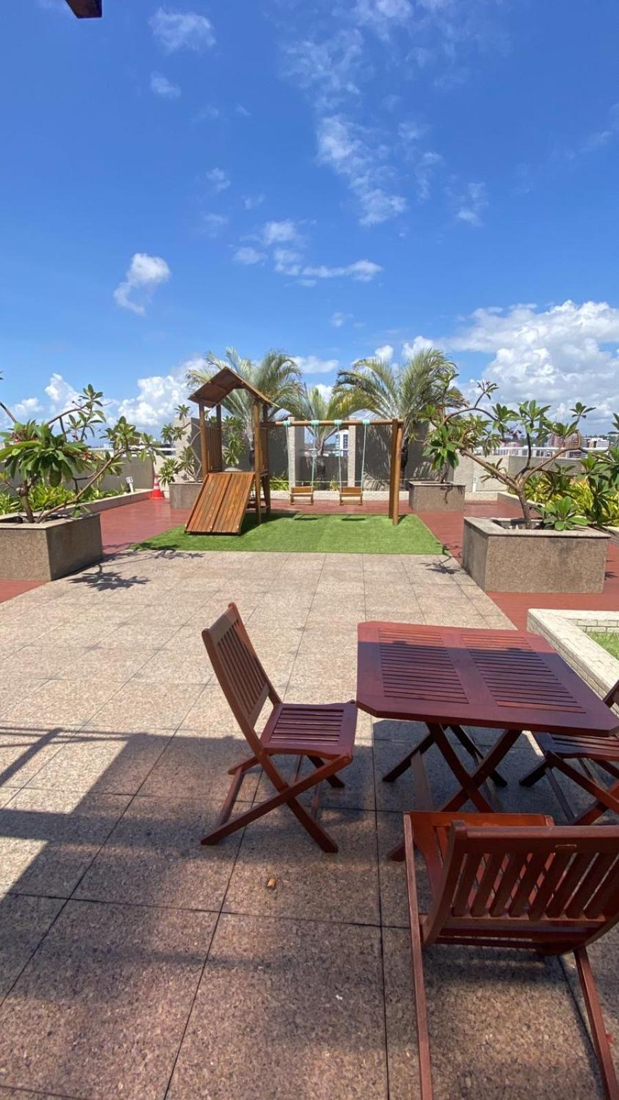 Apto em Zona Nobre à Beira-mar com Piscina, Ar Condicionado, Garagem GRÁTIS