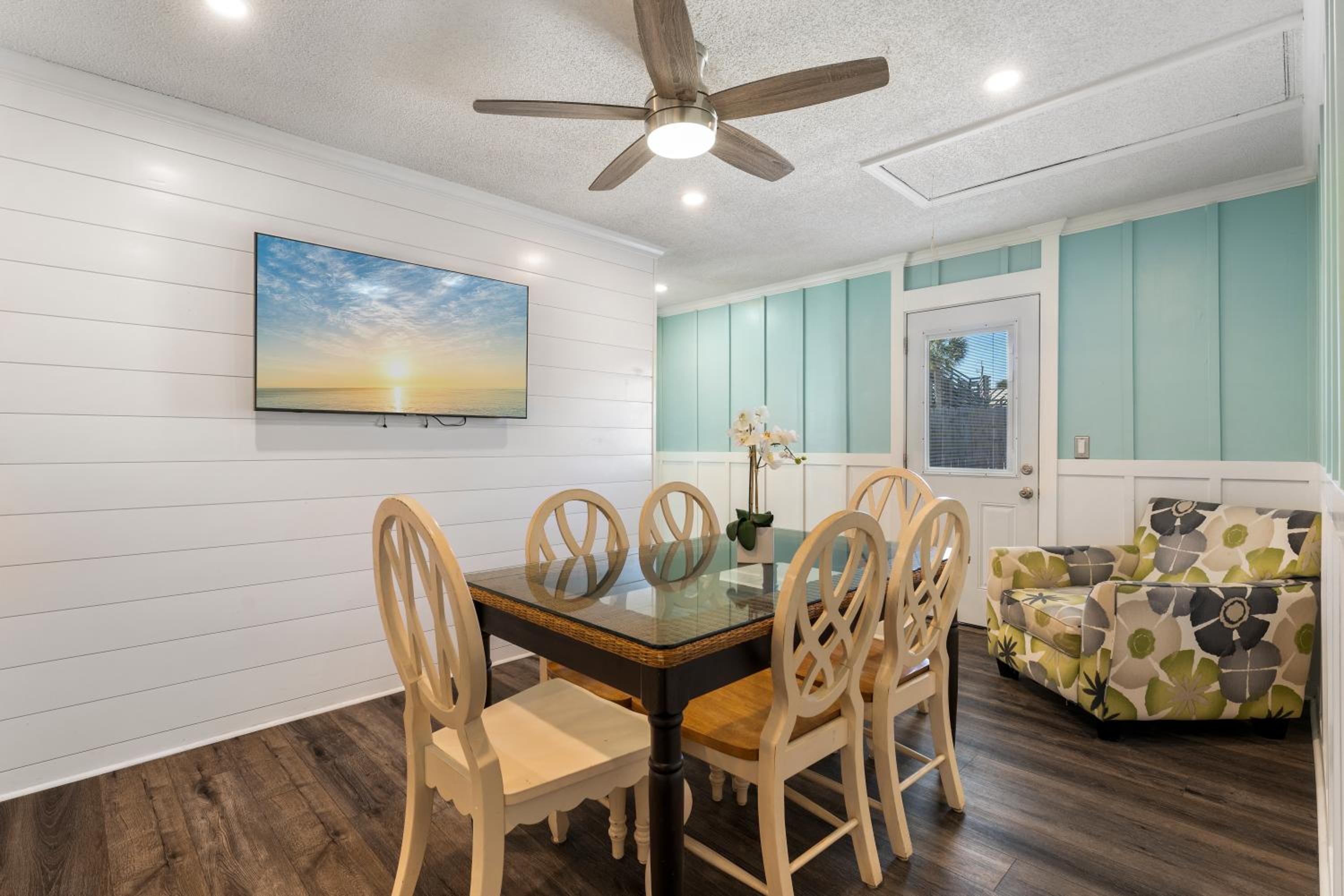 Charming Beach House! Just Steps from the Beach! Sleeps 8! By Dolce Vita Getaways view 4