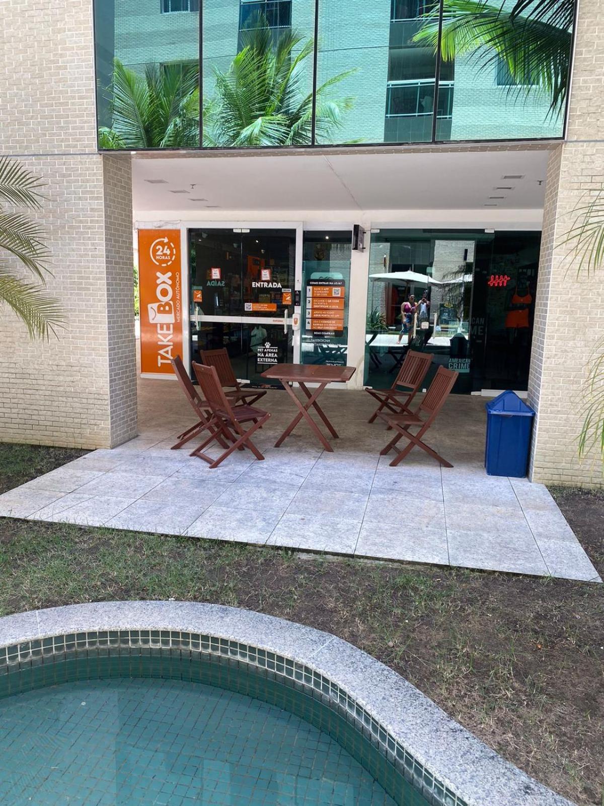 Apto em Zona Nobre à Beira-mar com Piscina, Ar Condicionado, Garagem GRÁTIS