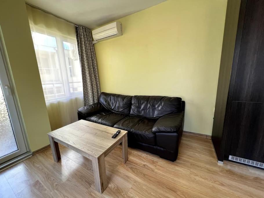 Lovely 2-bedroom rental unit in Sofia