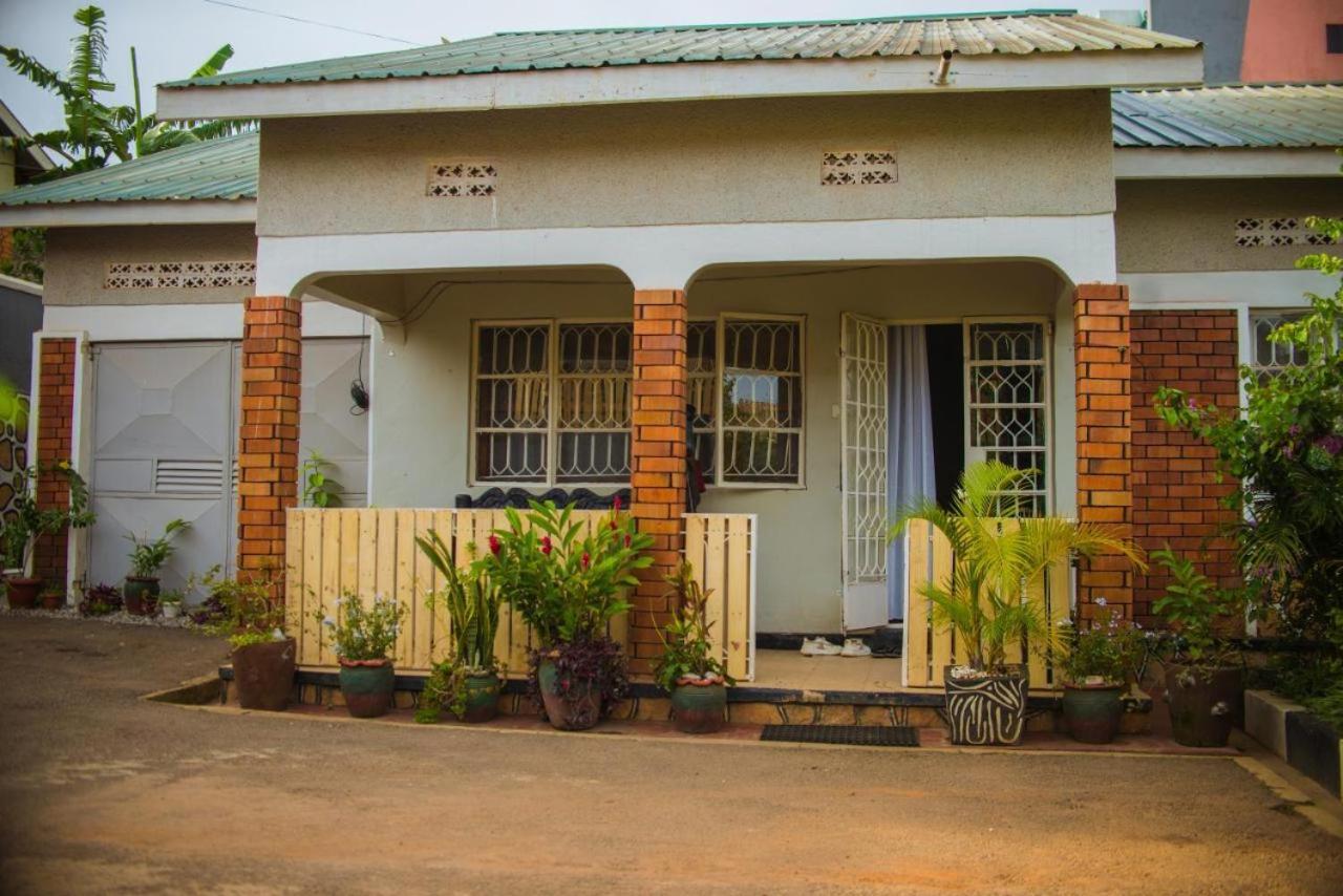 City Oasis Home Stays by Siima view 3