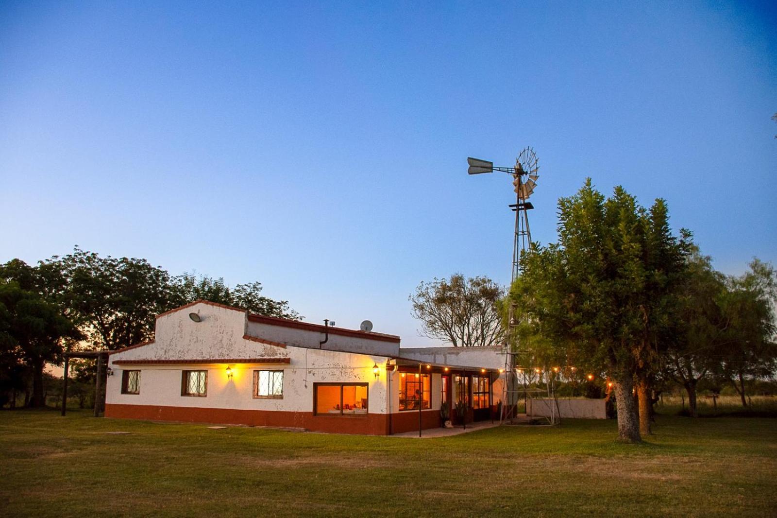 Estancia La Choza - Yellow Cardinal Lodge