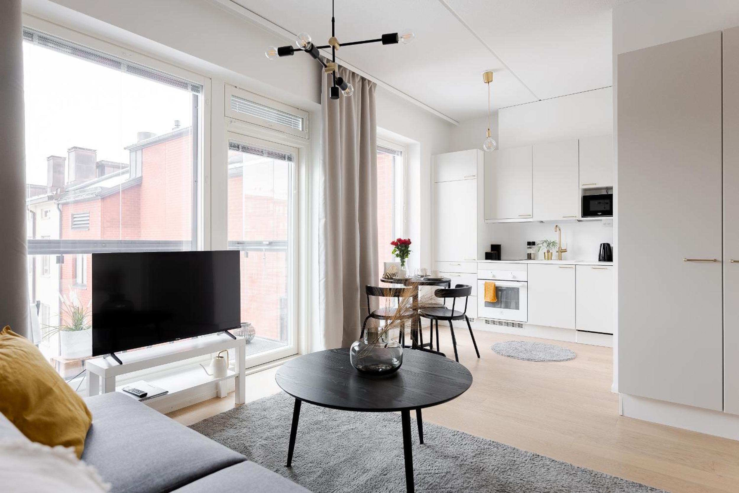 Great location, quiet and new with balcony&cafe view 5