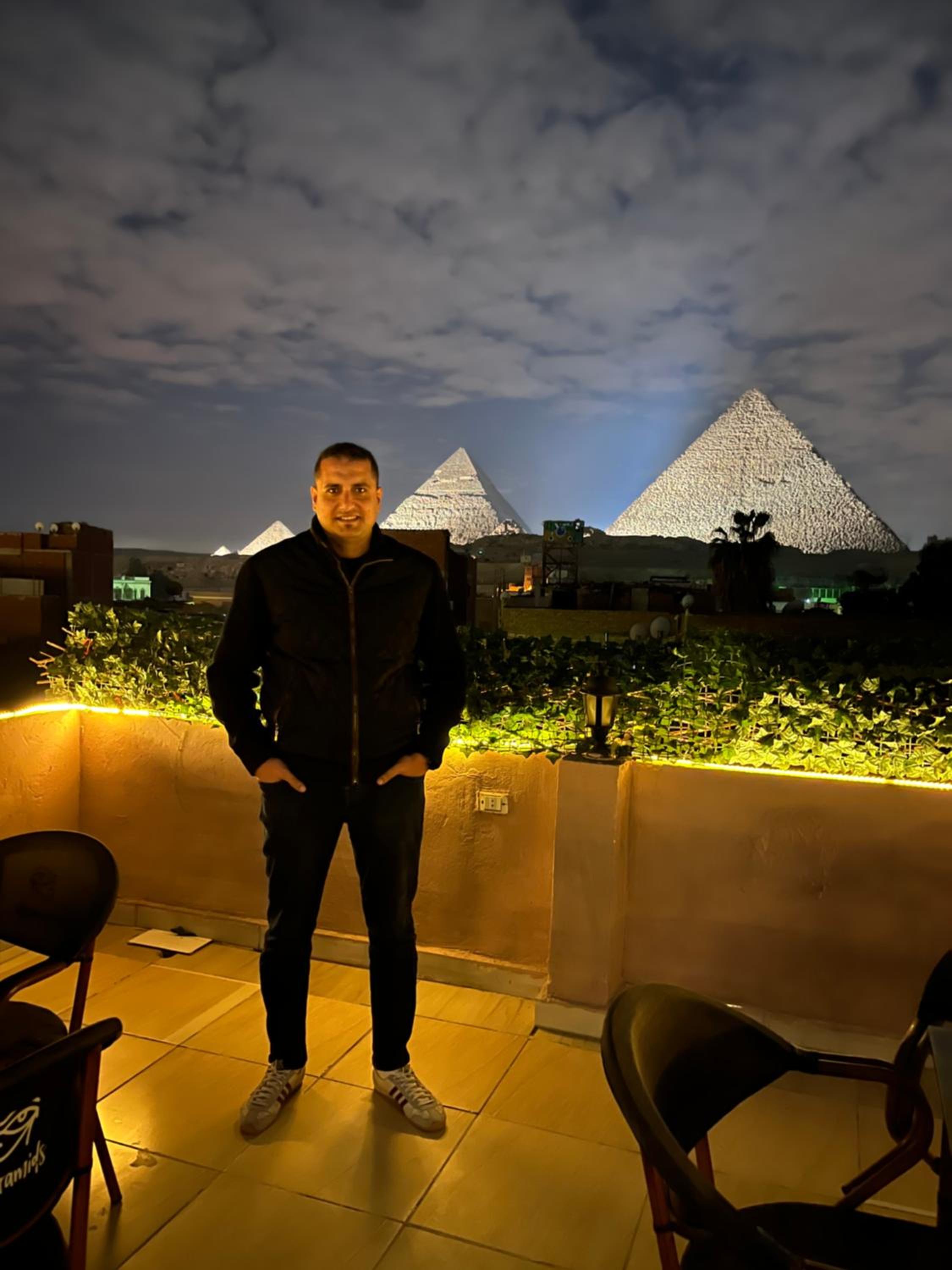 Badr pyramids inn