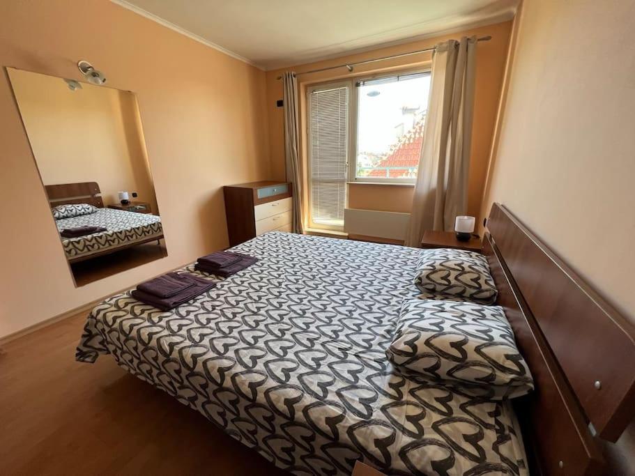 Lovely spacious 3BR just outside of city centre