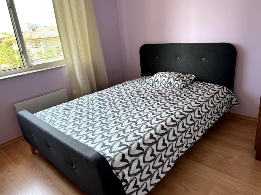 Lovely spacious 3BR just outside of city centre